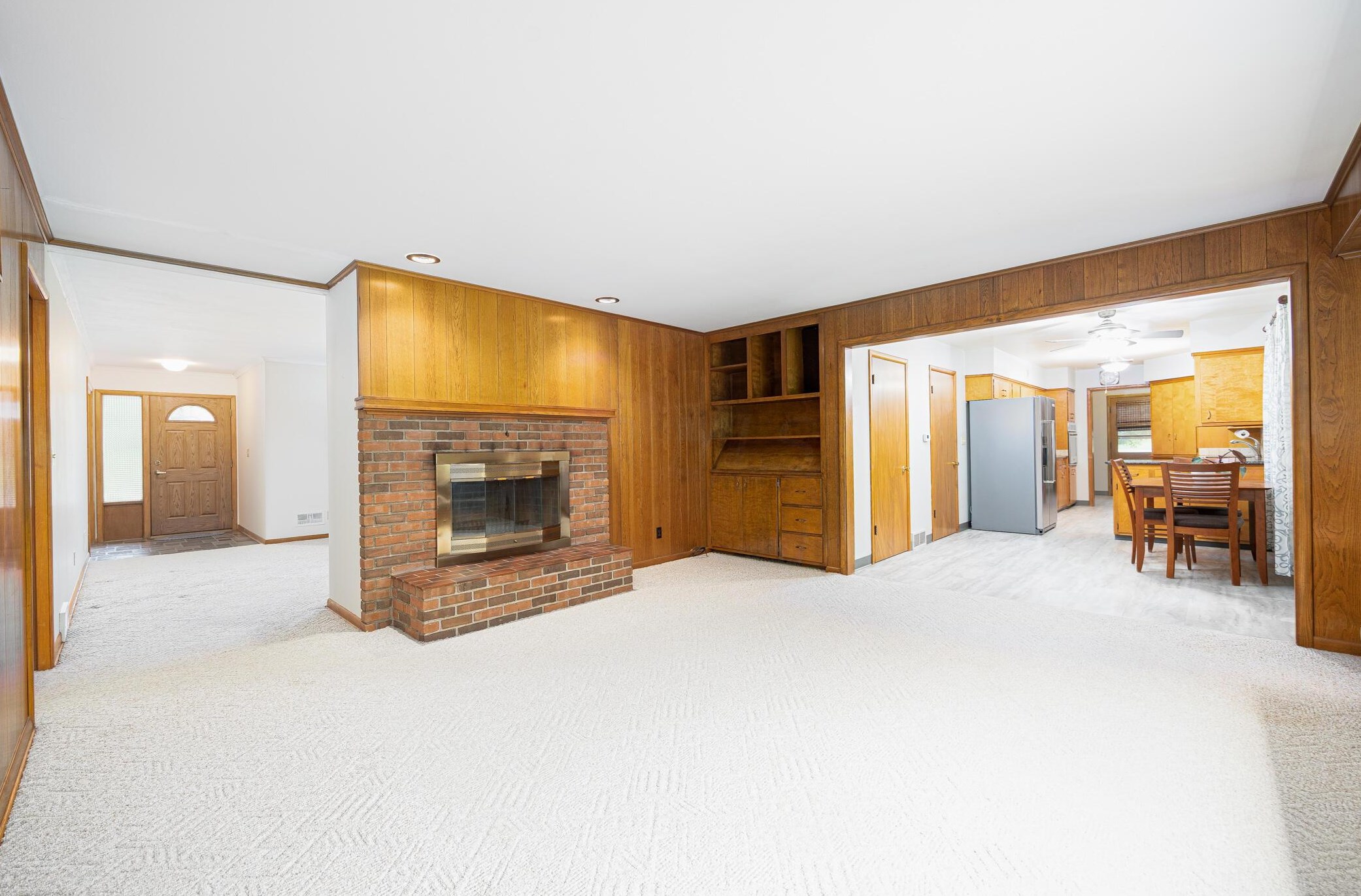 400 Schreyer Pl, Columbus OH 43214-2213 exterior