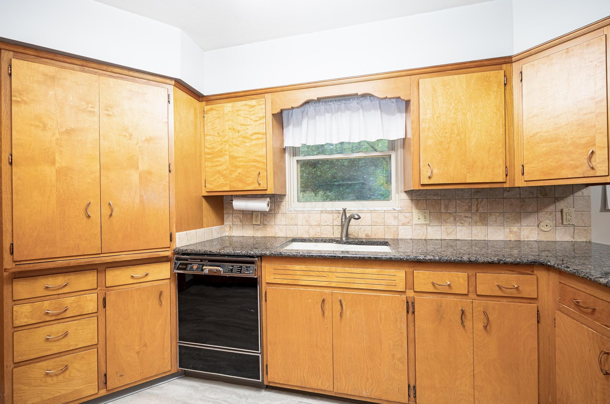 400 Schreyer Pl, Columbus OH 43214-2213 exterior