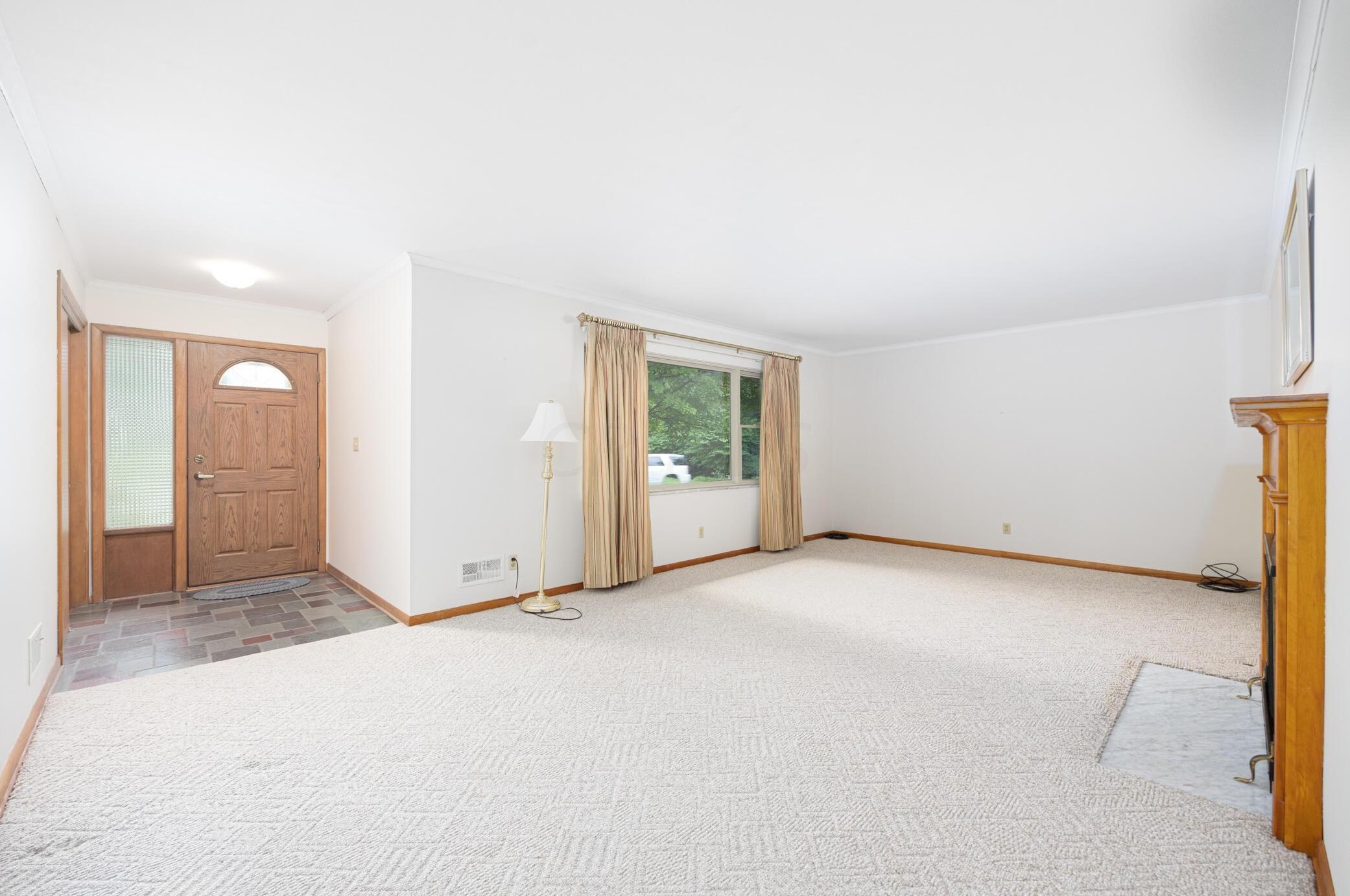 400 Schreyer Pl, Columbus OH 43214-2213 exterior