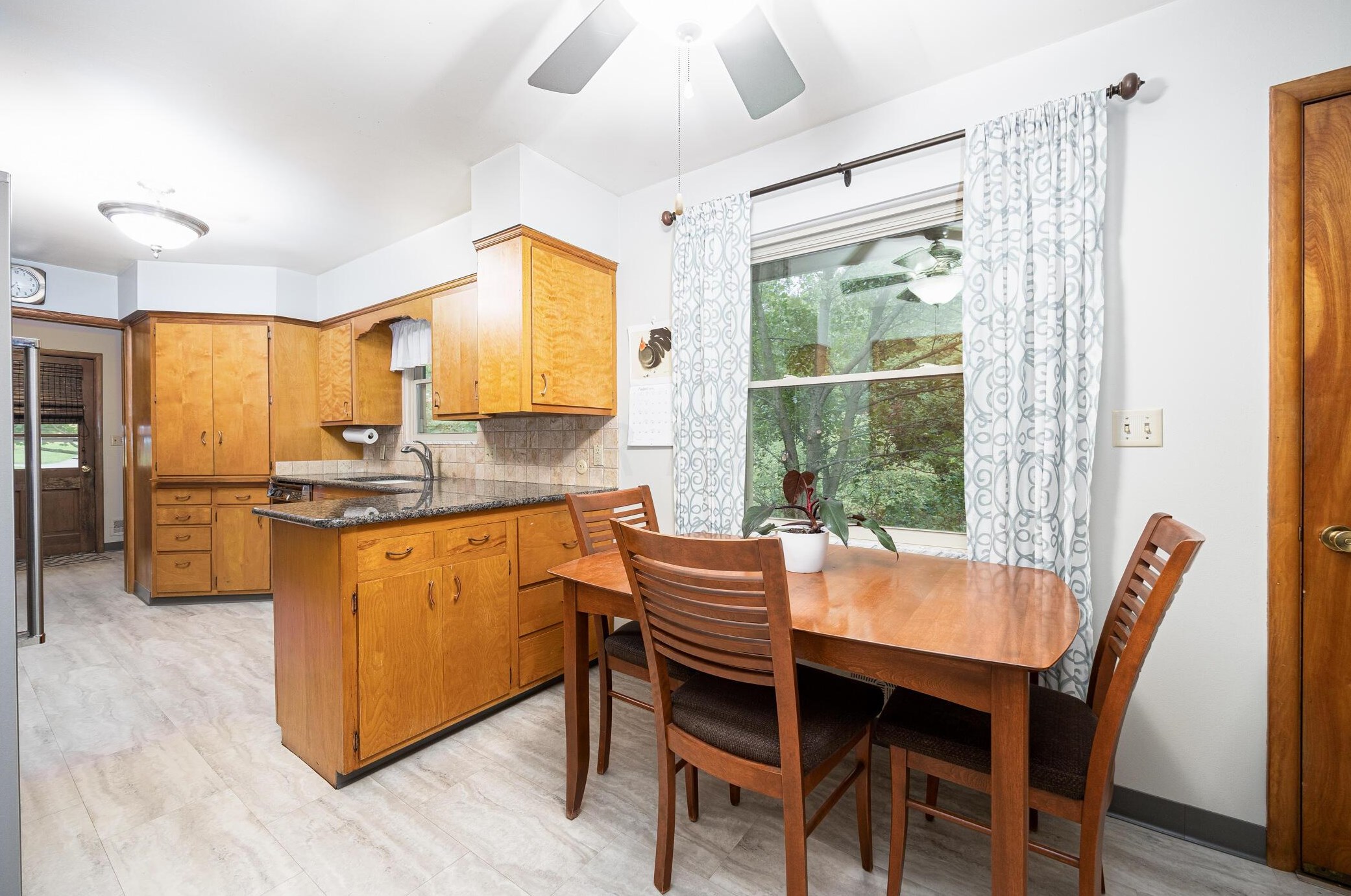 400 Schreyer Pl, Columbus OH 43214-2213 exterior