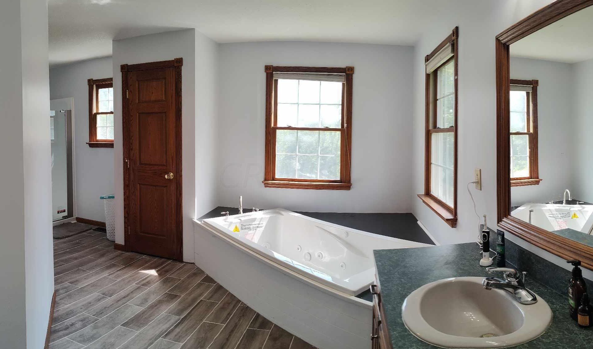 19233 Township Road 1501, Coshocton OH 43812-8981 exterior