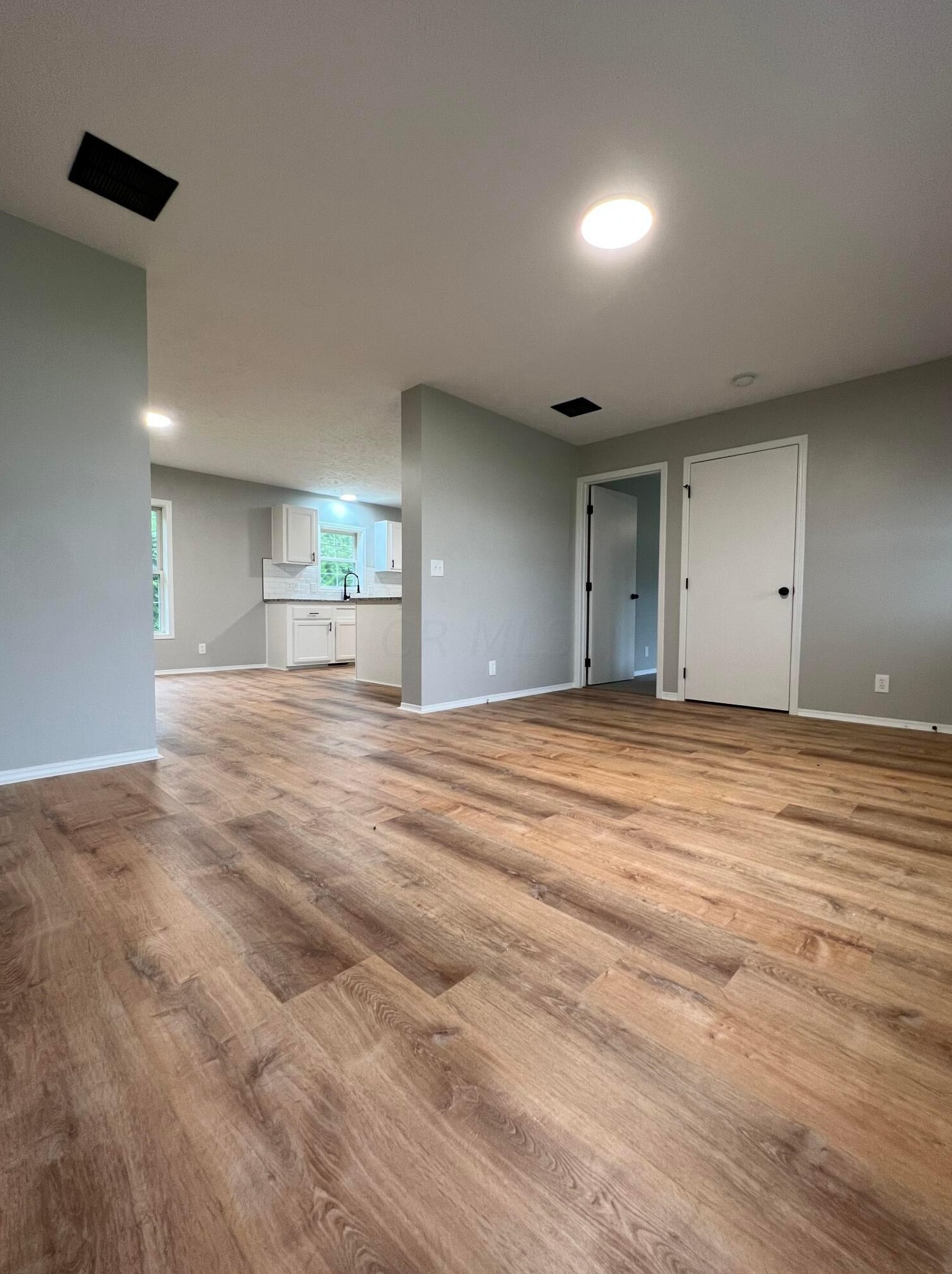 828 Hilock Rd, Columbus OH 43207-3173 exterior