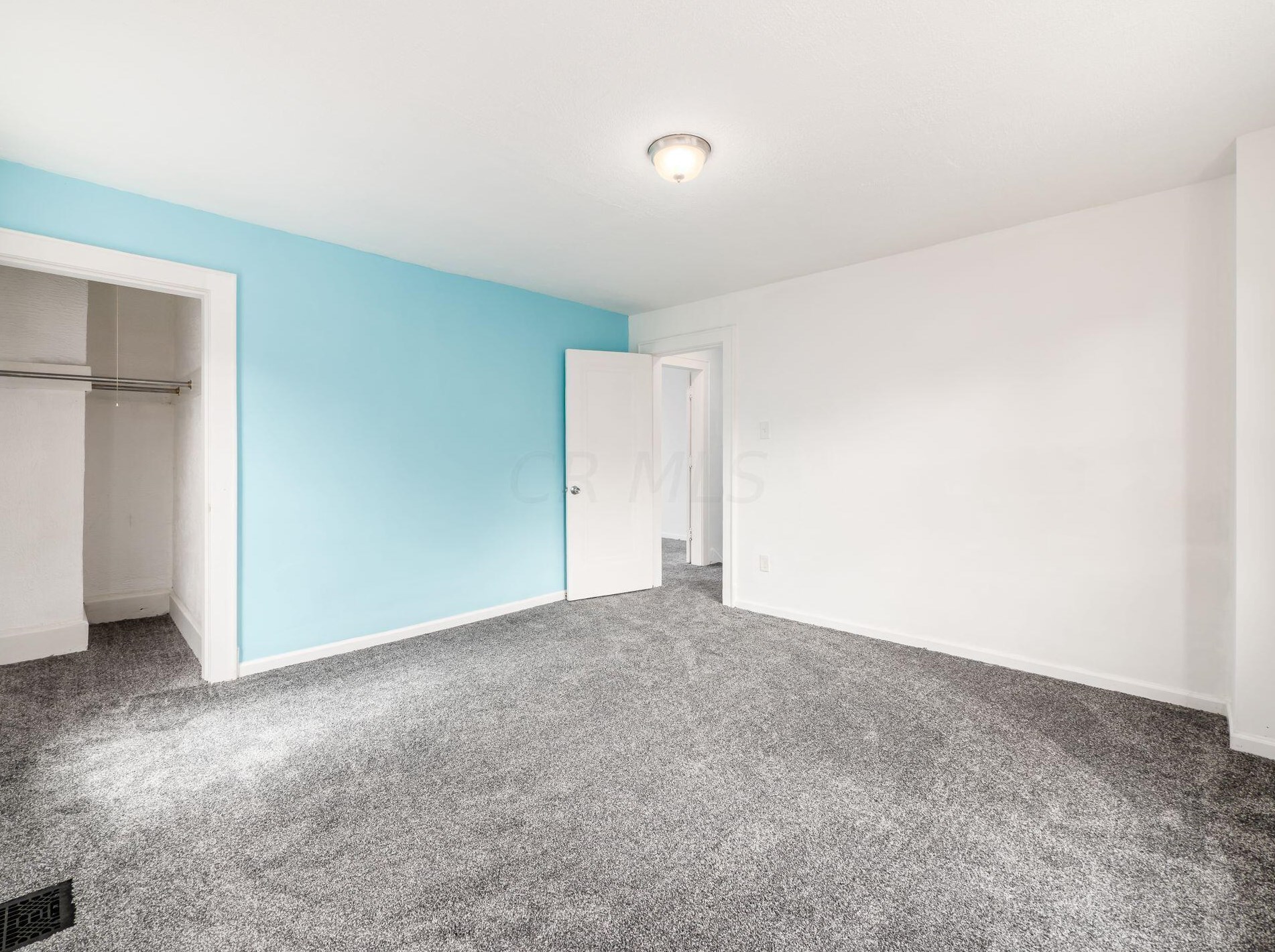 446 Larcomb Ave, Columbus OH 43223-1836 exterior