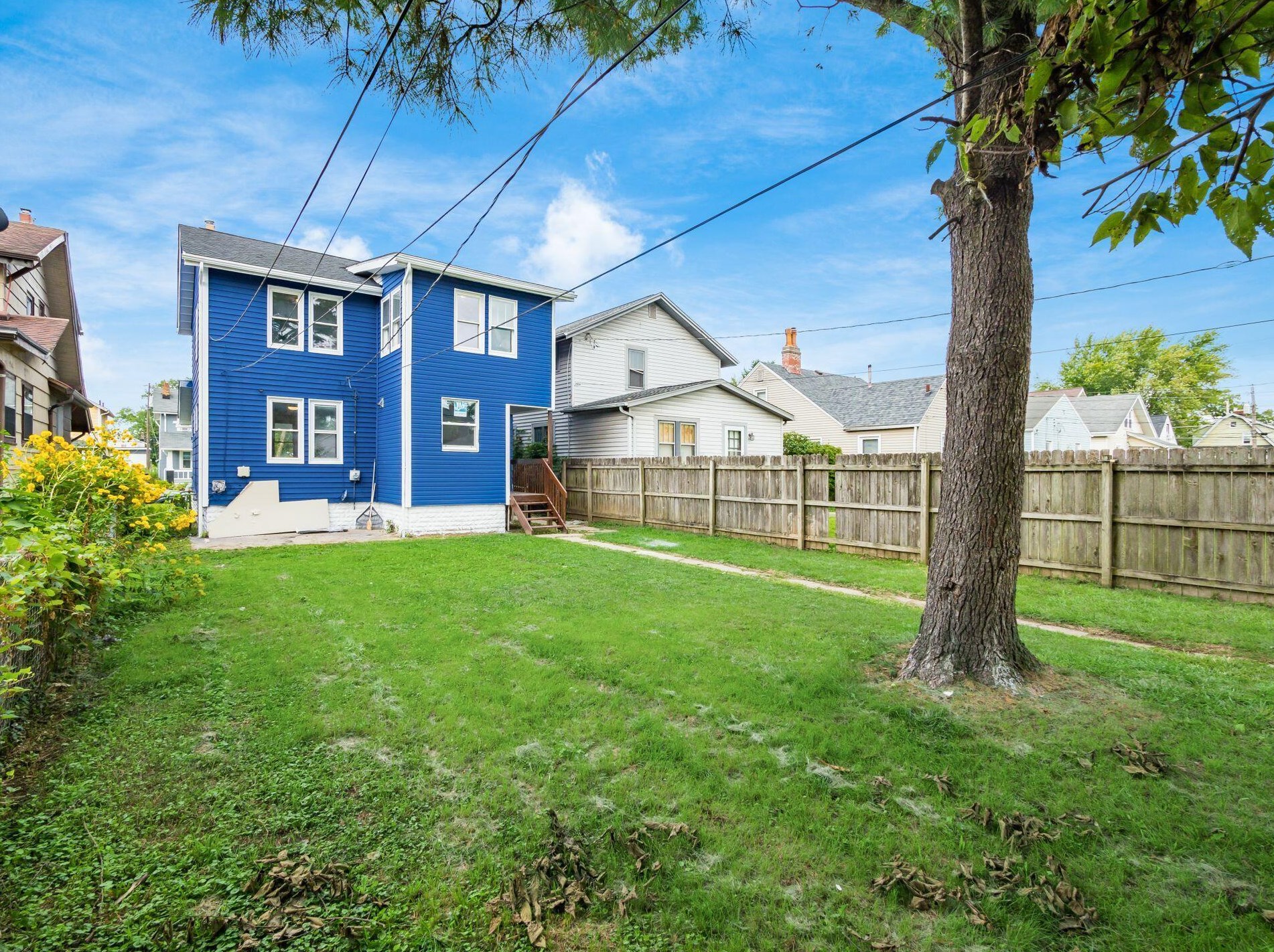 446 Larcomb Ave, Columbus OH 43223-1836 exterior