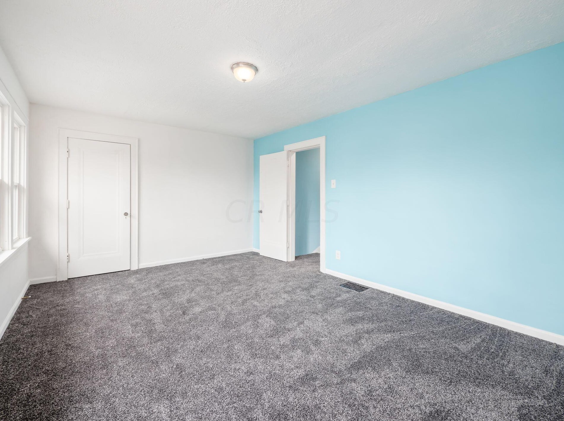 446 Larcomb Ave, Columbus OH 43223-1836 exterior