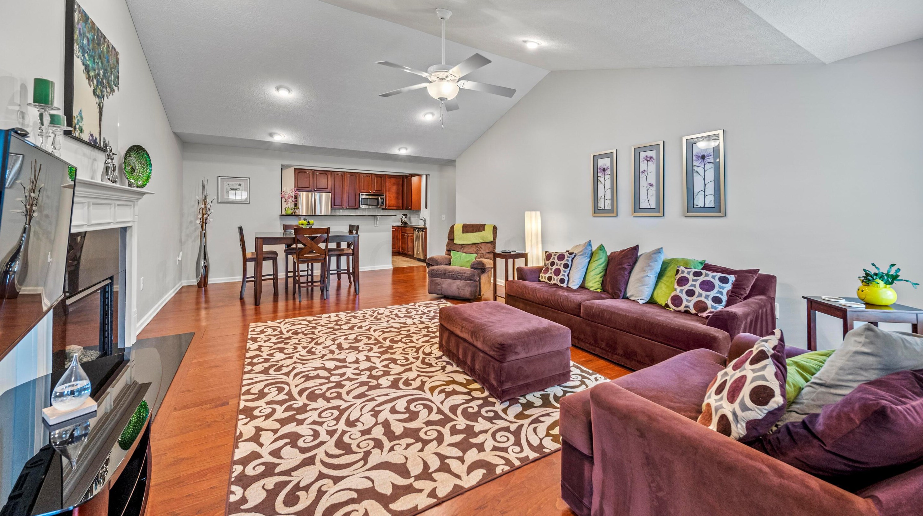 373 Cover Pl, Columbus OH 43235-6452 exterior