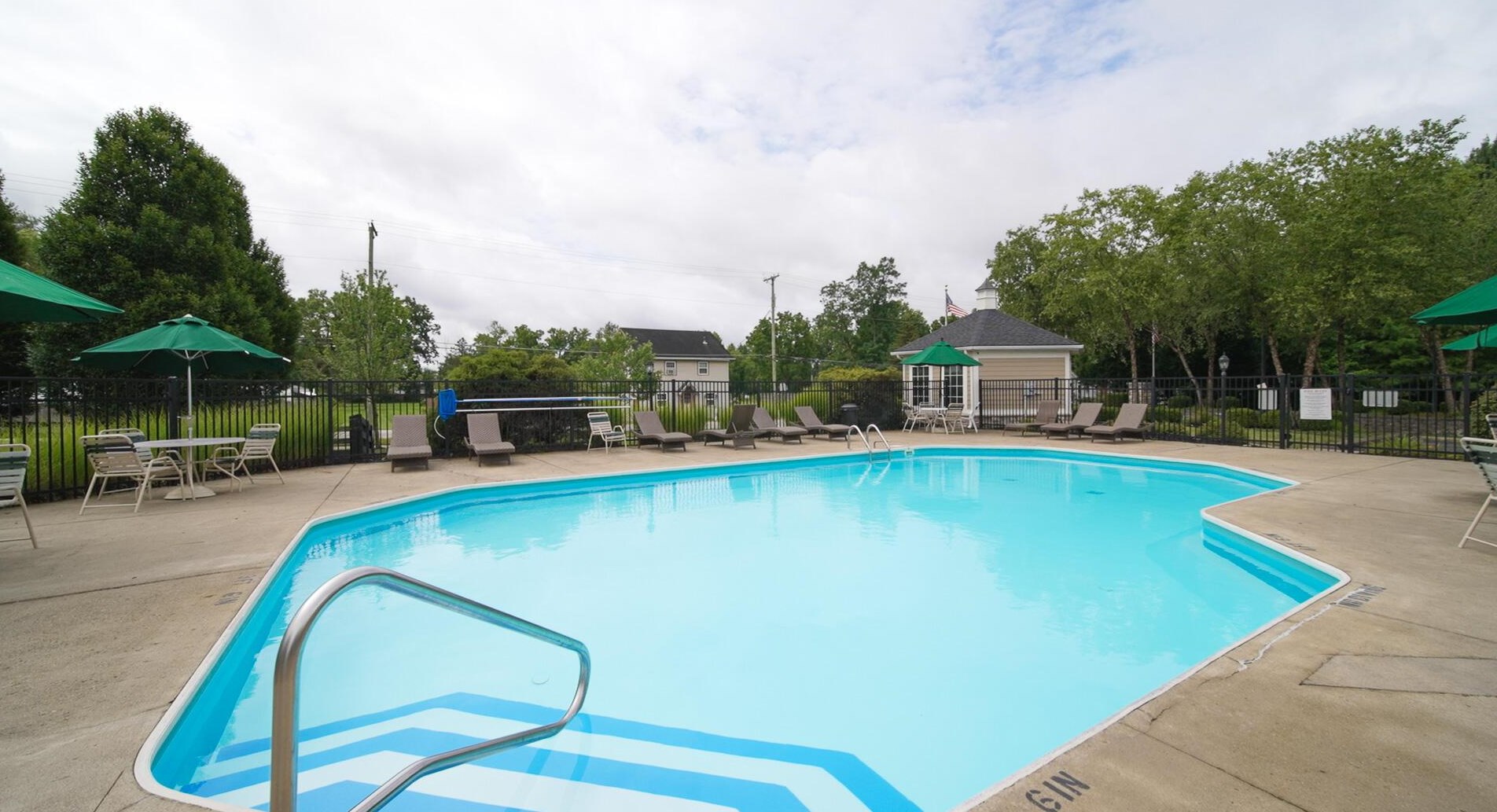 373 Cover Pl, Columbus OH 43235-6452 exterior