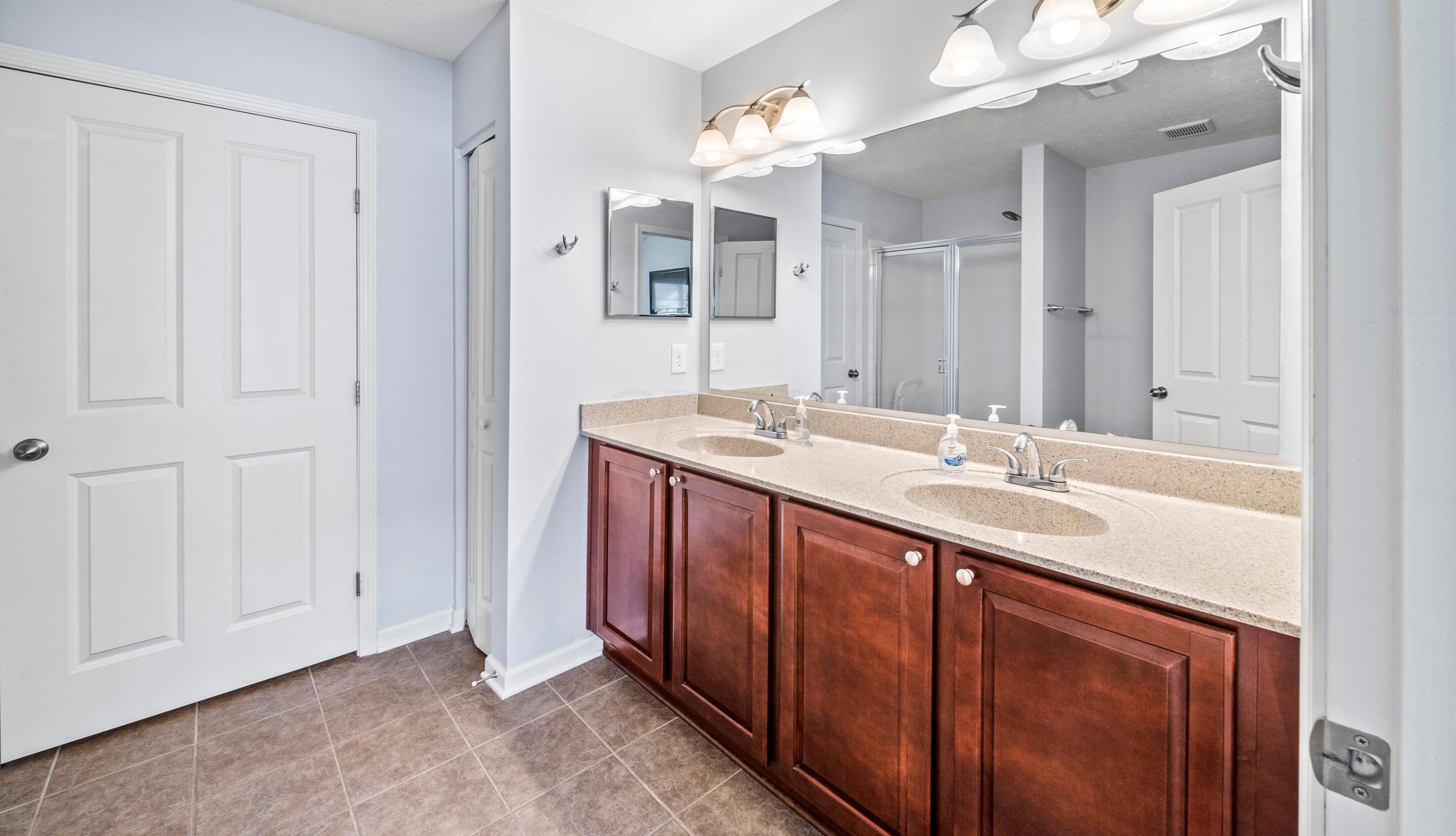 373 Cover Pl, Columbus OH 43235-6452 exterior