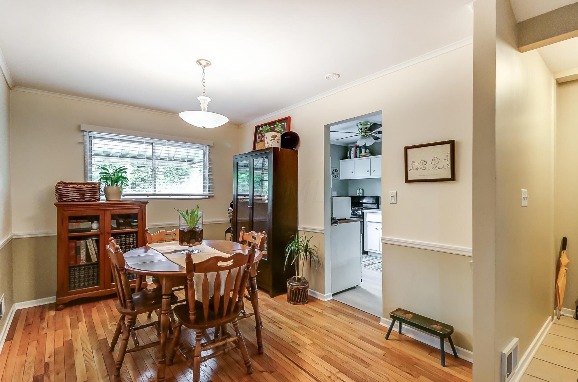 881 Bricker Blvd, Columbus OH 43221-1679 exterior