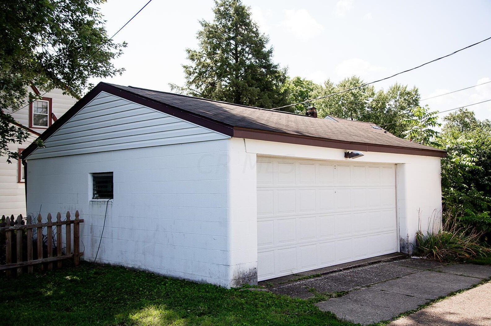 941 Westphal Ave, Columbus OH 43213-2844 exterior