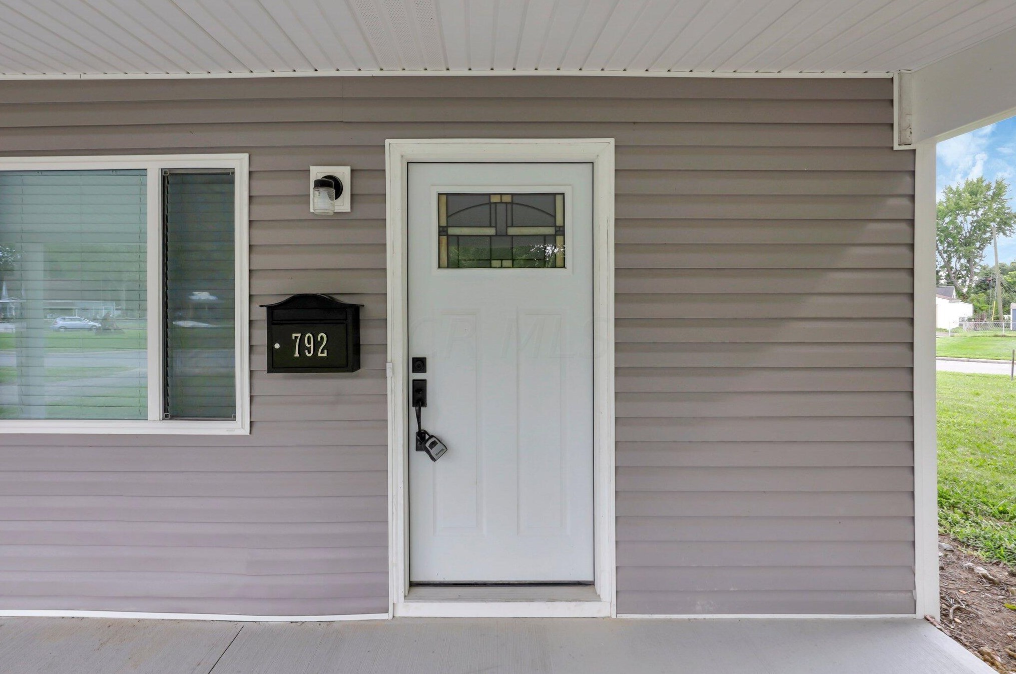 792 Exeter Rd, Columbus OH 43213-2423 exterior