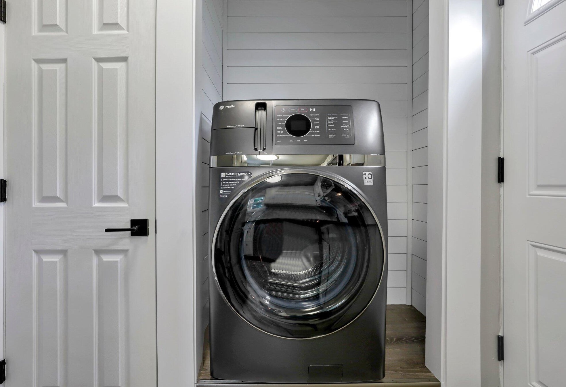 792 Exeter Rd, Columbus OH 43213-2423 exterior