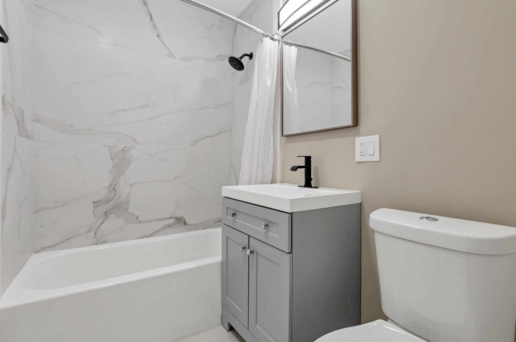 792 Exeter Rd, Columbus OH 43213-2423 exterior