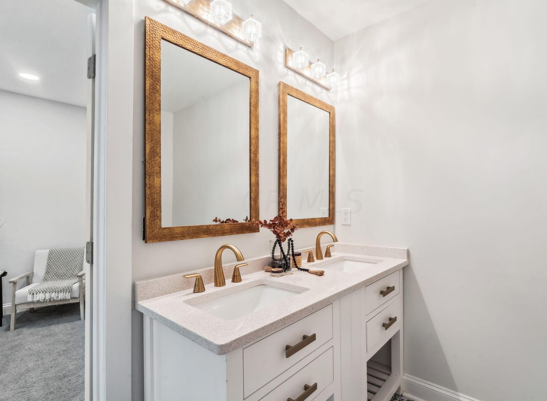 974 Heyl Ave, Columbus OH  43206-2490 exterior