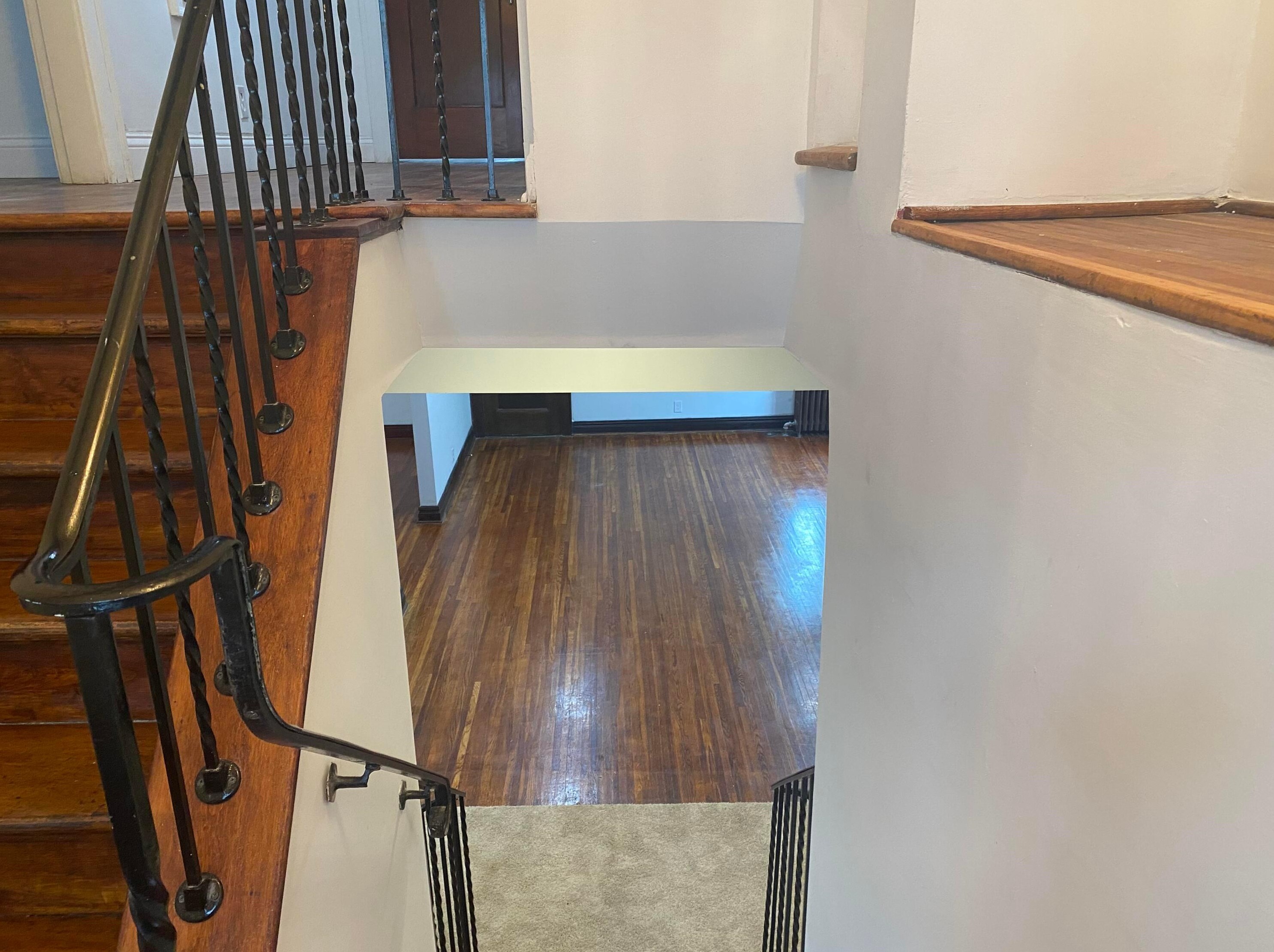 1696 Melrose Ave, Columbus OH  43224-4339 exterior