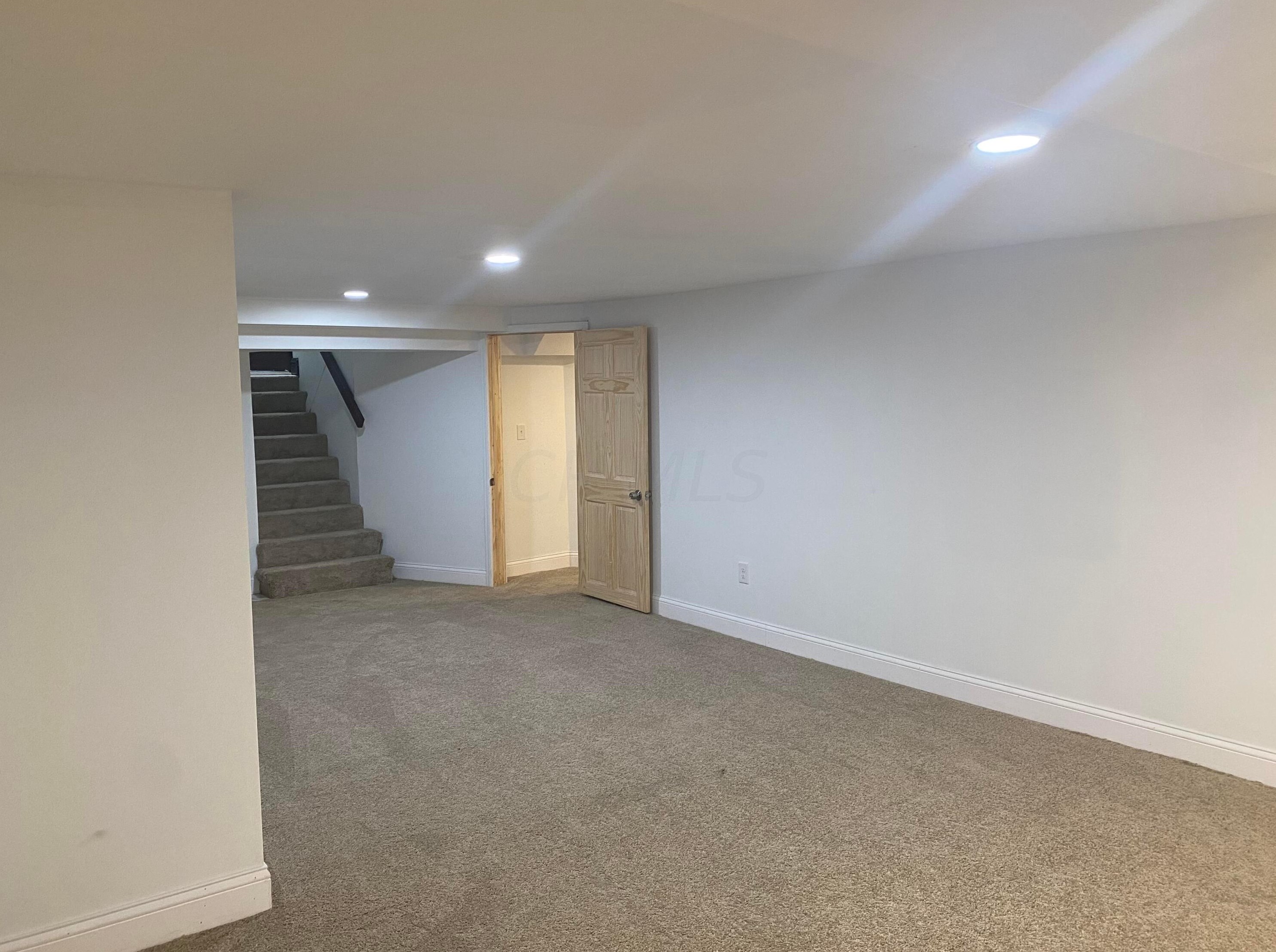 1696 Melrose Ave, Columbus OH  43224-4339 exterior