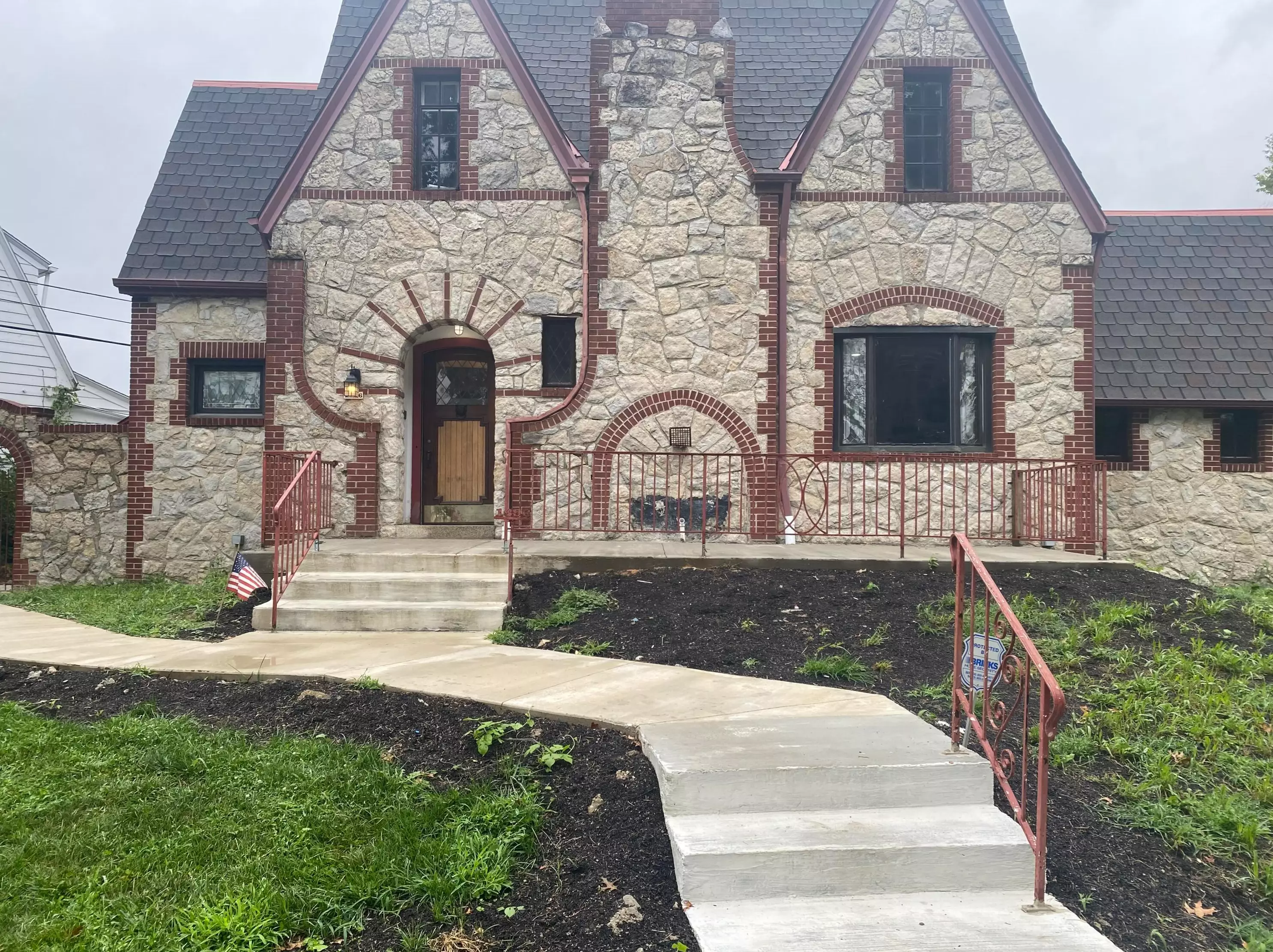 1696 Melrose Ave, Columbus OH  43224-4339 exterior