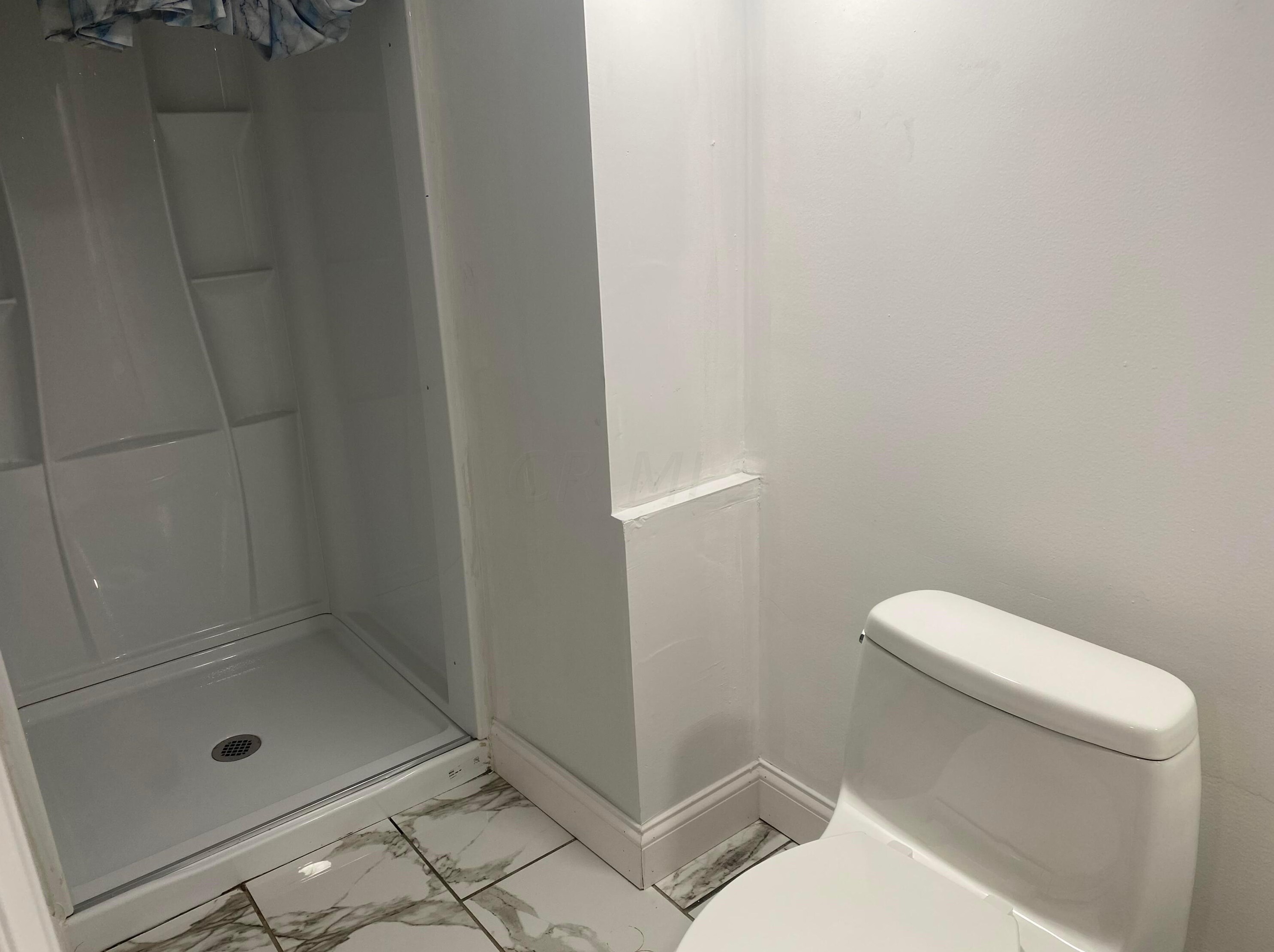 1696 Melrose Ave, Columbus OH  43224-4339 exterior