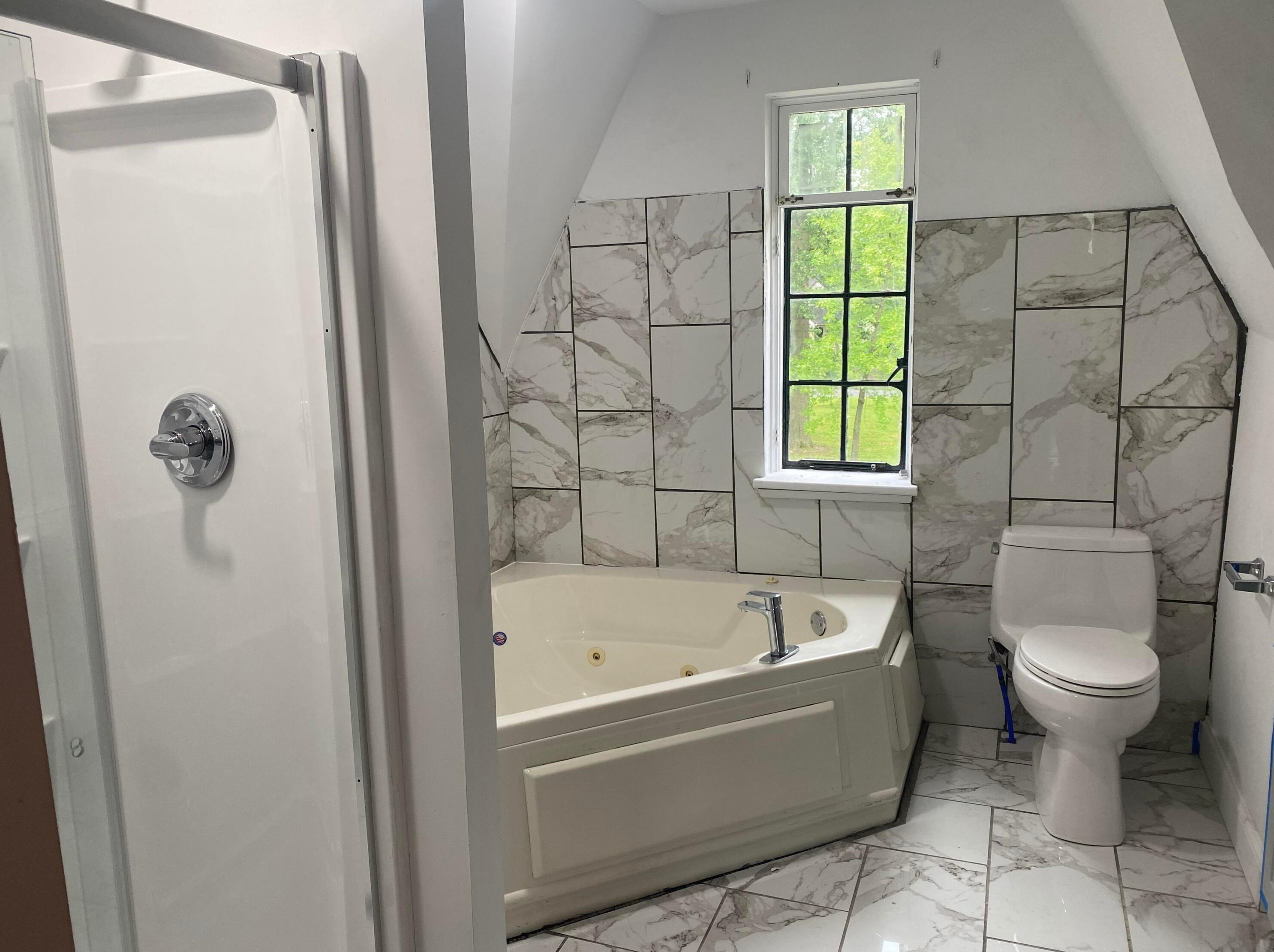 1696 Melrose Ave, Columbus OH  43224-4339 exterior