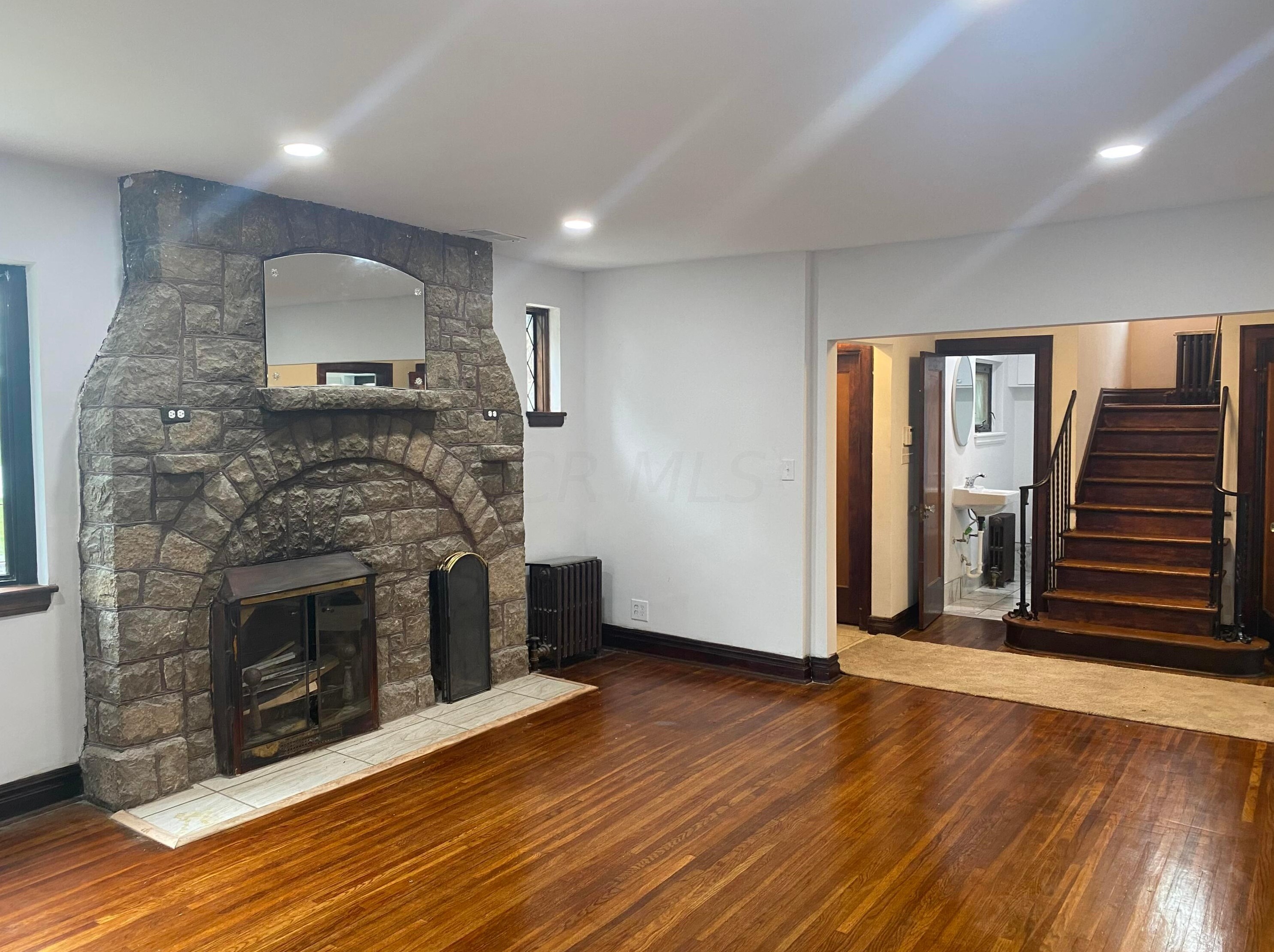 1696 Melrose Ave, Columbus OH  43224-4339 exterior