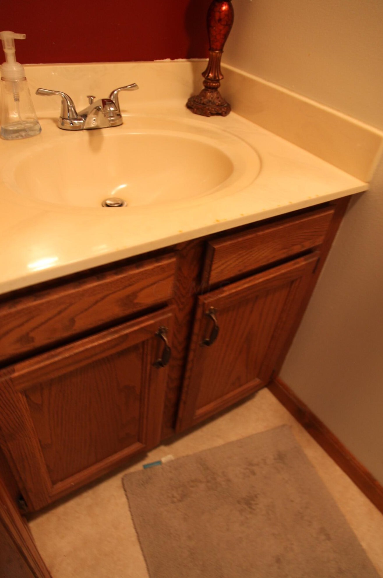 1814 Hightower Dr, Columbus OH 43235-1945 exterior