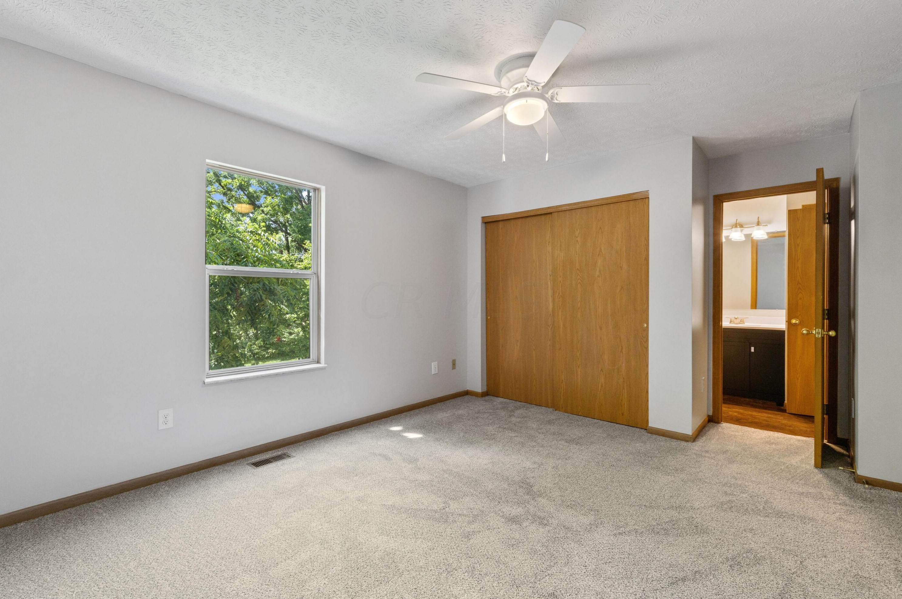 4641 Stratford Ln, Columbus OH exterior