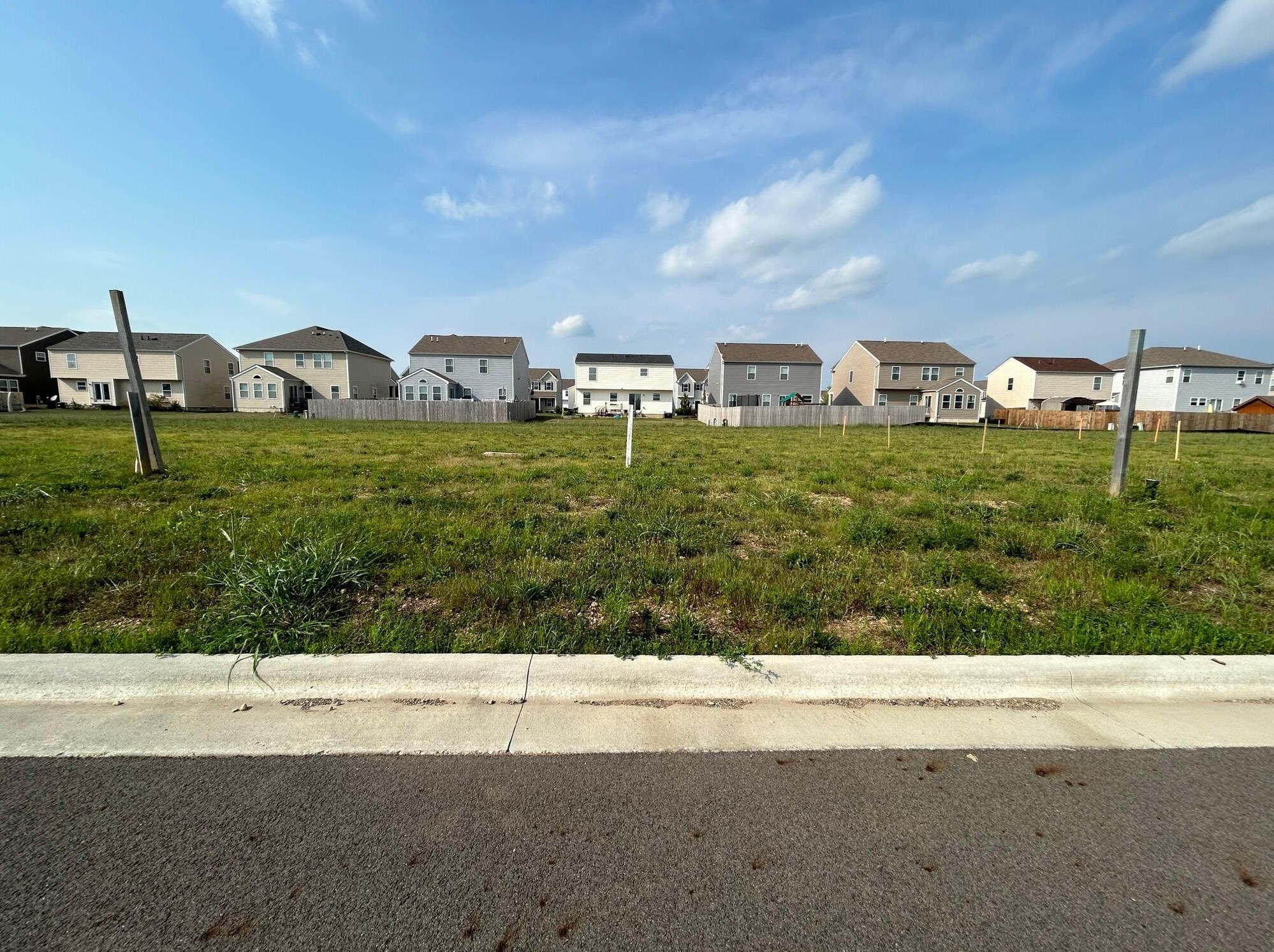 112 Boutot St, Ashville, OH 43103