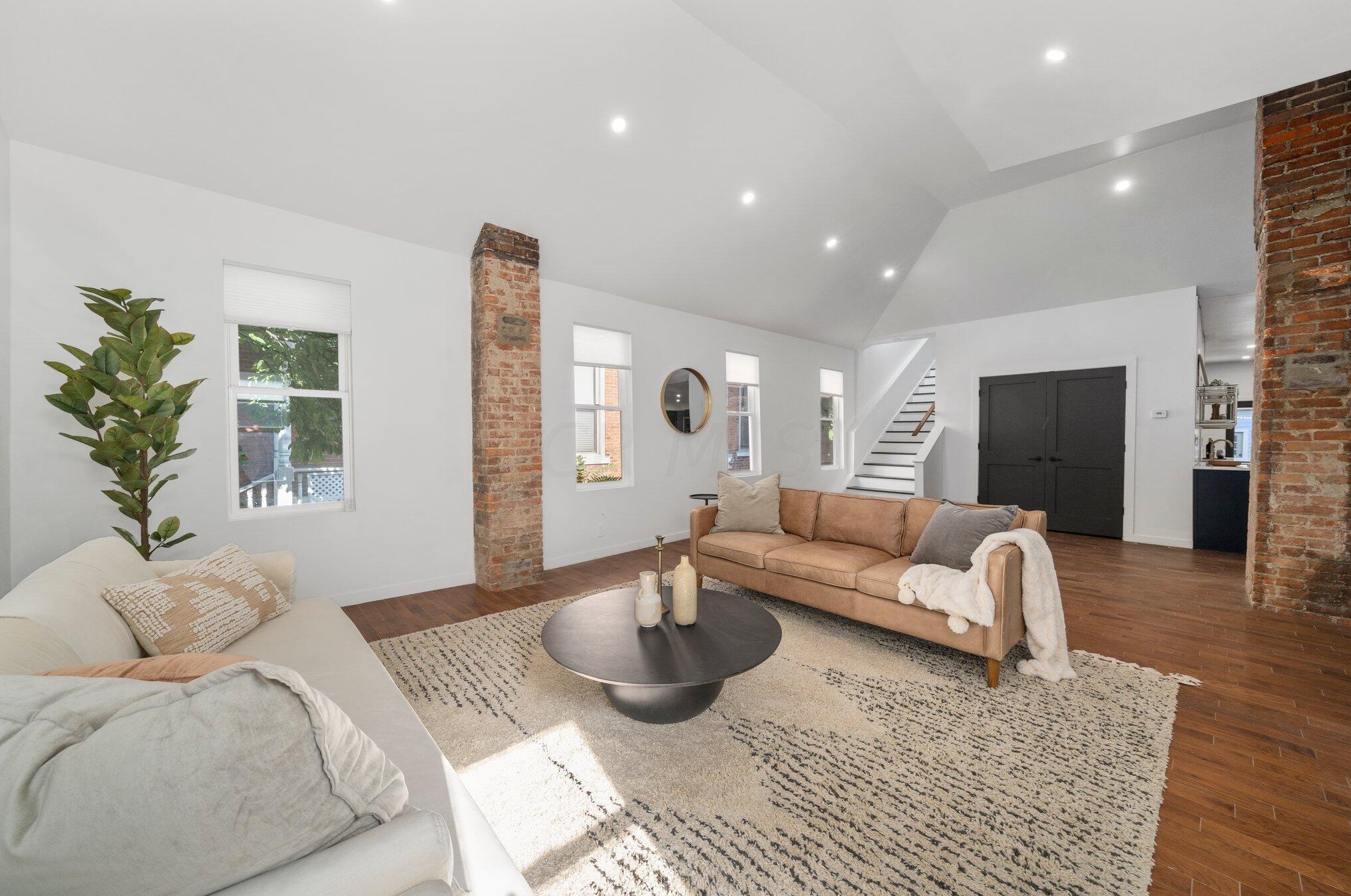 440 Deshler Ave, Columbus OH  43206-2717 exterior