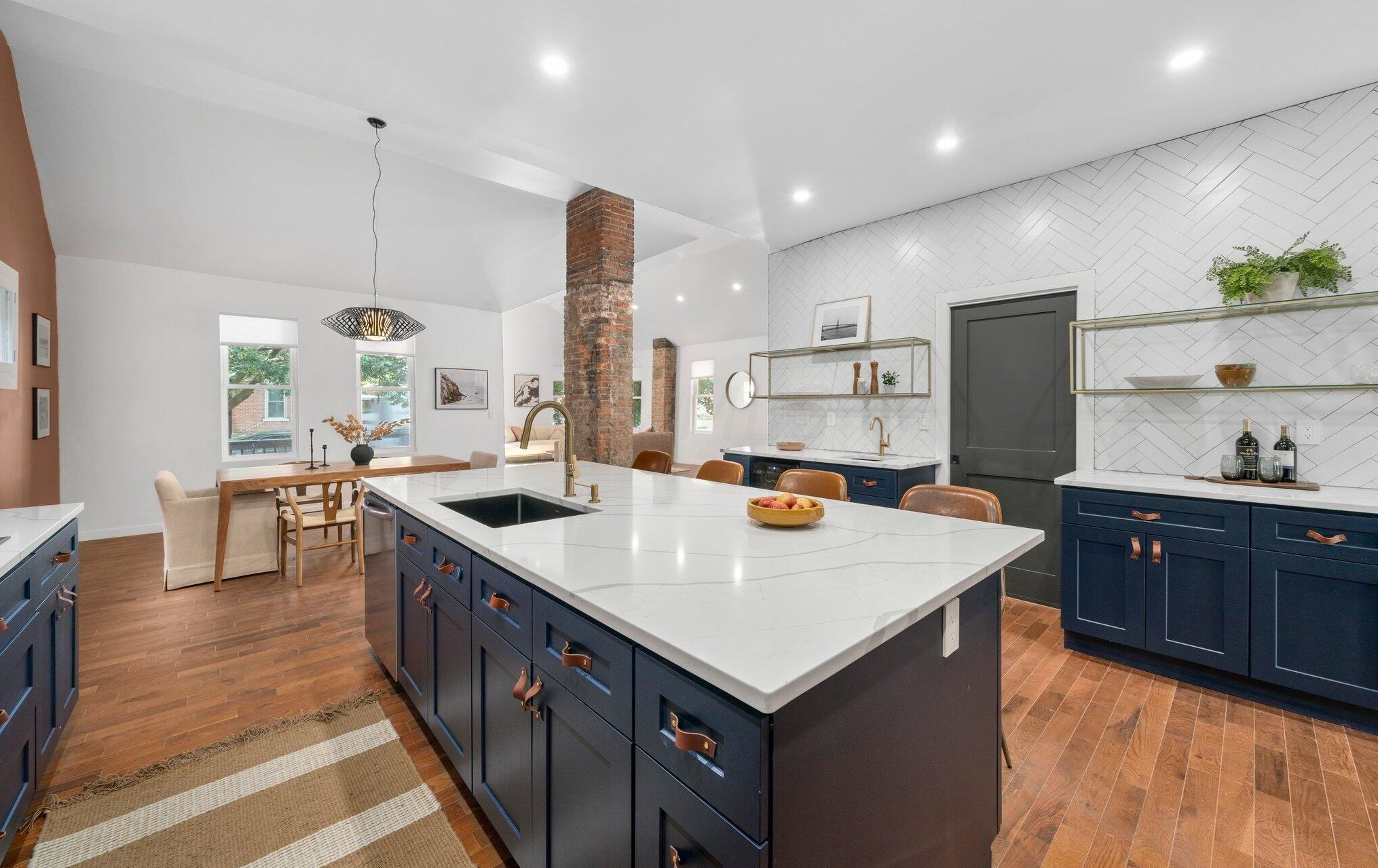 440 Deshler Ave, Columbus OH  43206-2717 exterior