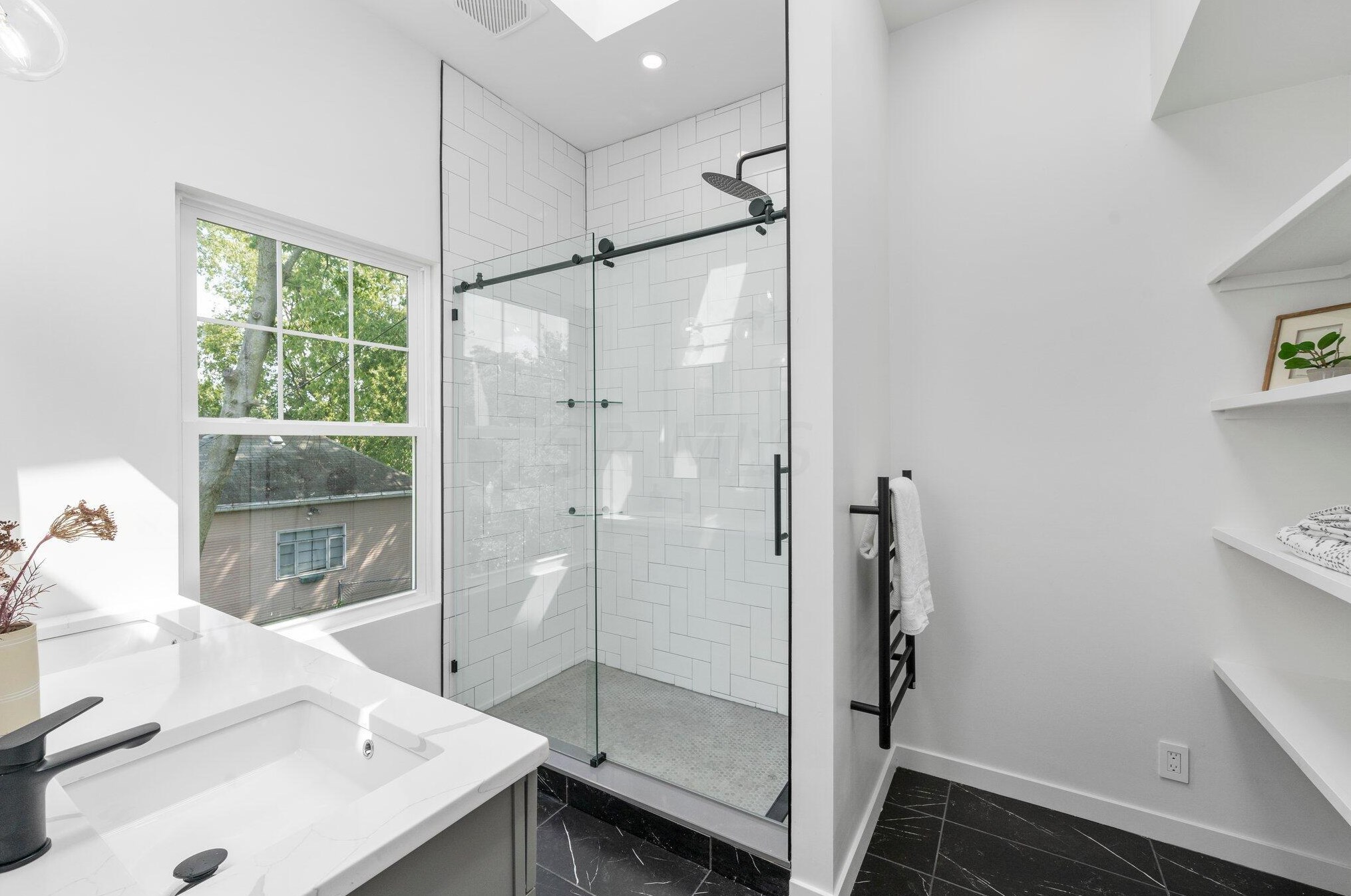 440 Deshler Ave, Columbus OH  43206-2717 exterior