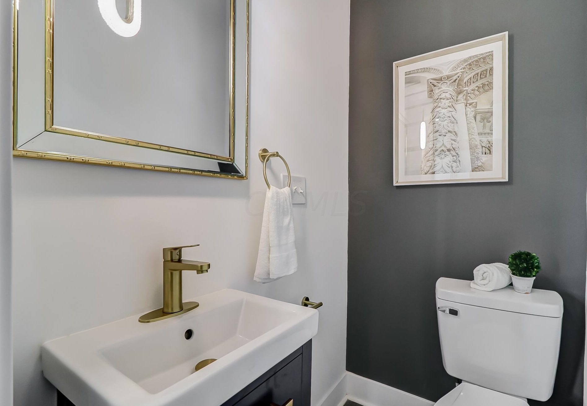 467 2 Ave, Columbus OH 43201-3651 exterior