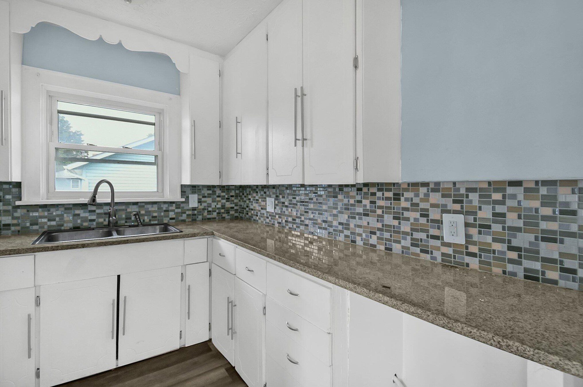 177 Lennox Ave, Columbus OH 43228-1132 exterior