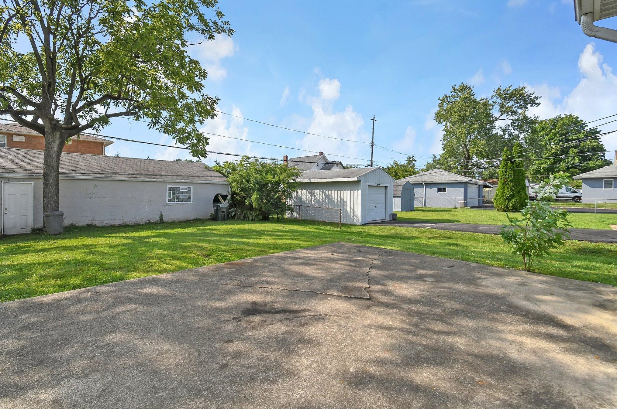 177 Lennox Ave, Columbus OH 43228-1132 exterior