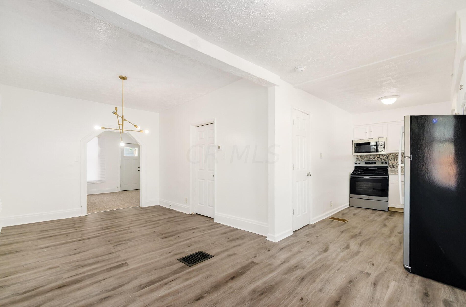 99 Ter Ave, Columbus OH 43204-3733 exterior