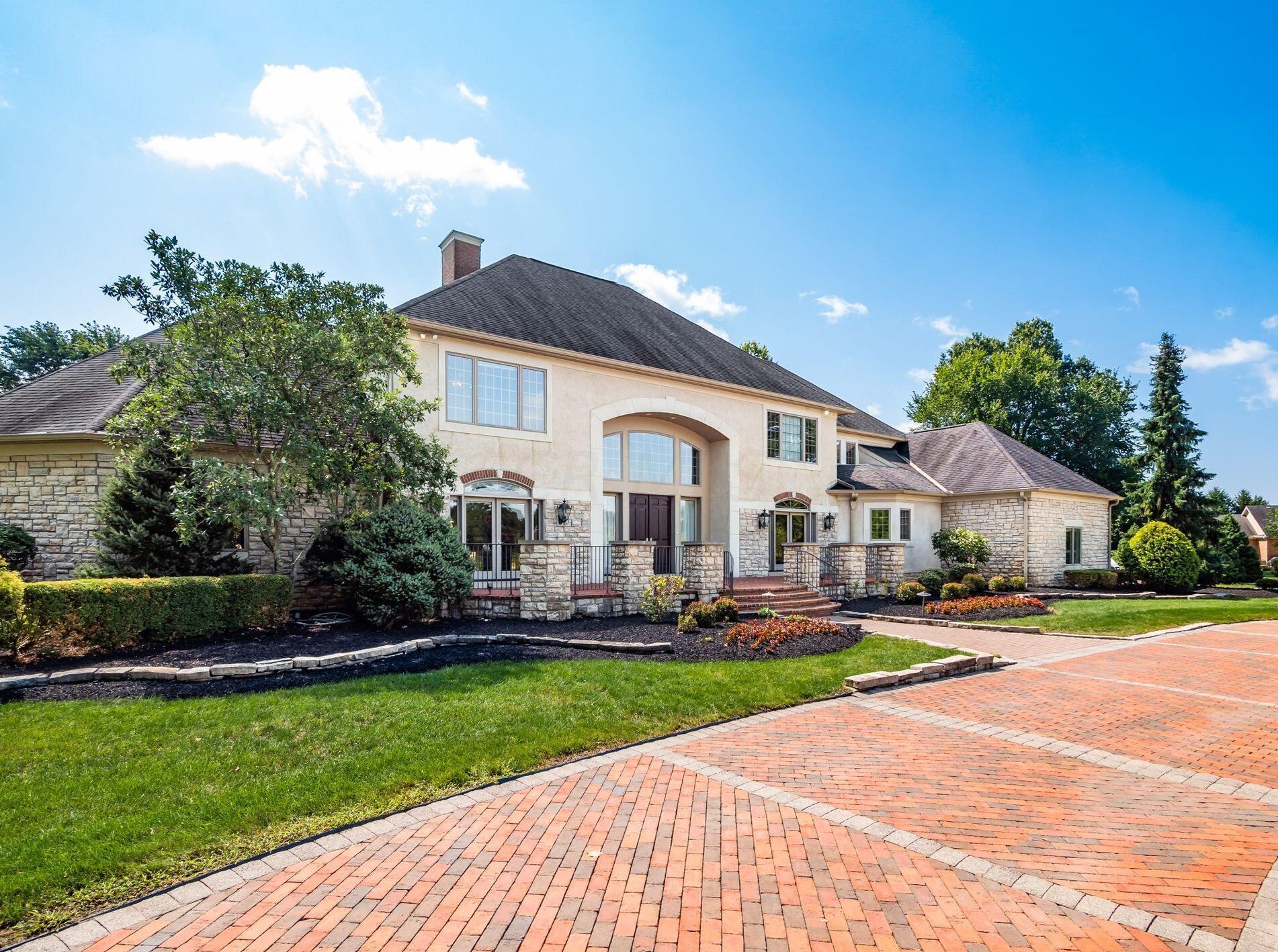 2650 Colts Neck Rd, Blacklick OH  43004-8634 exterior