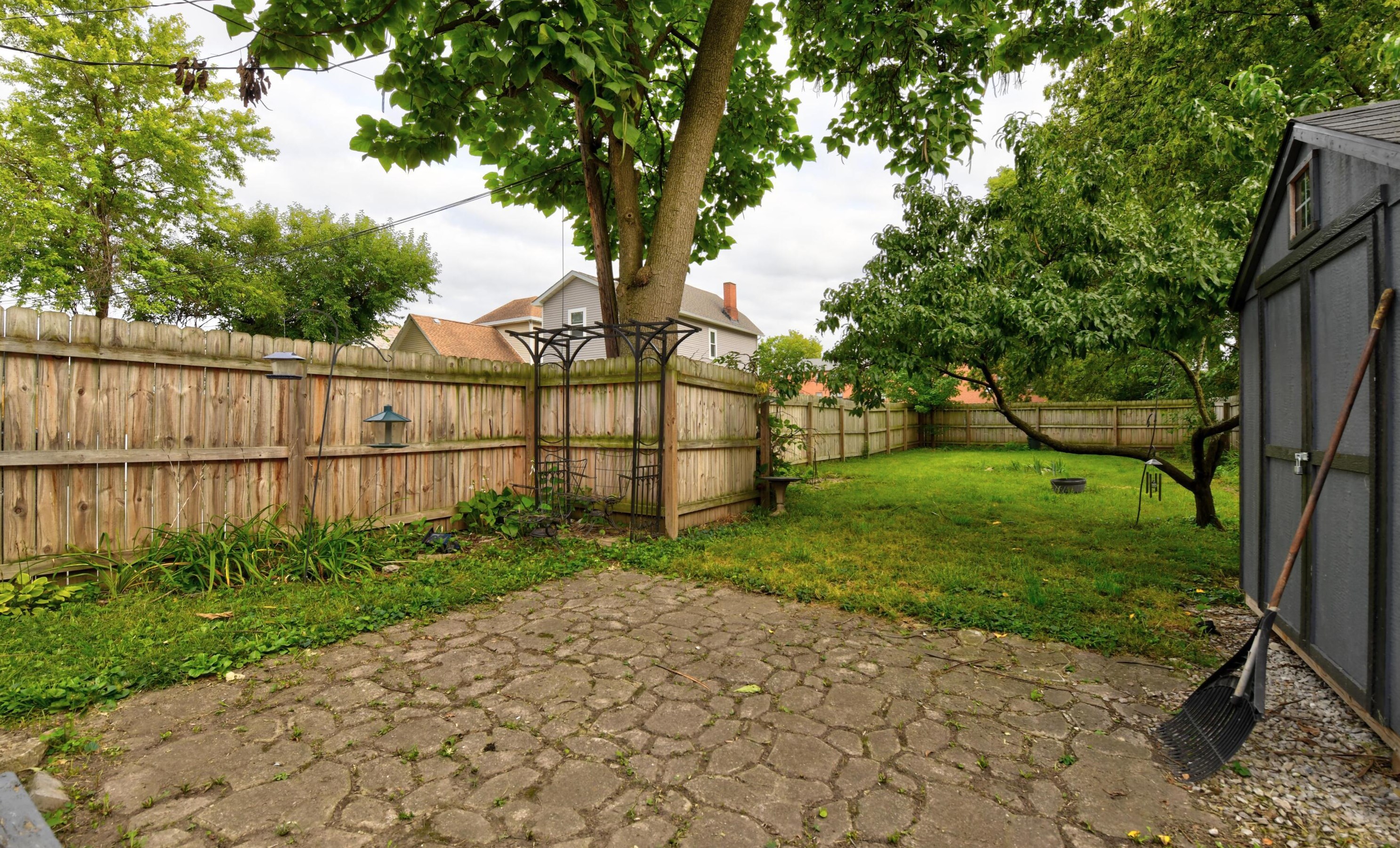 1025 Madison Ave, Columbus OH 43205-1517 exterior