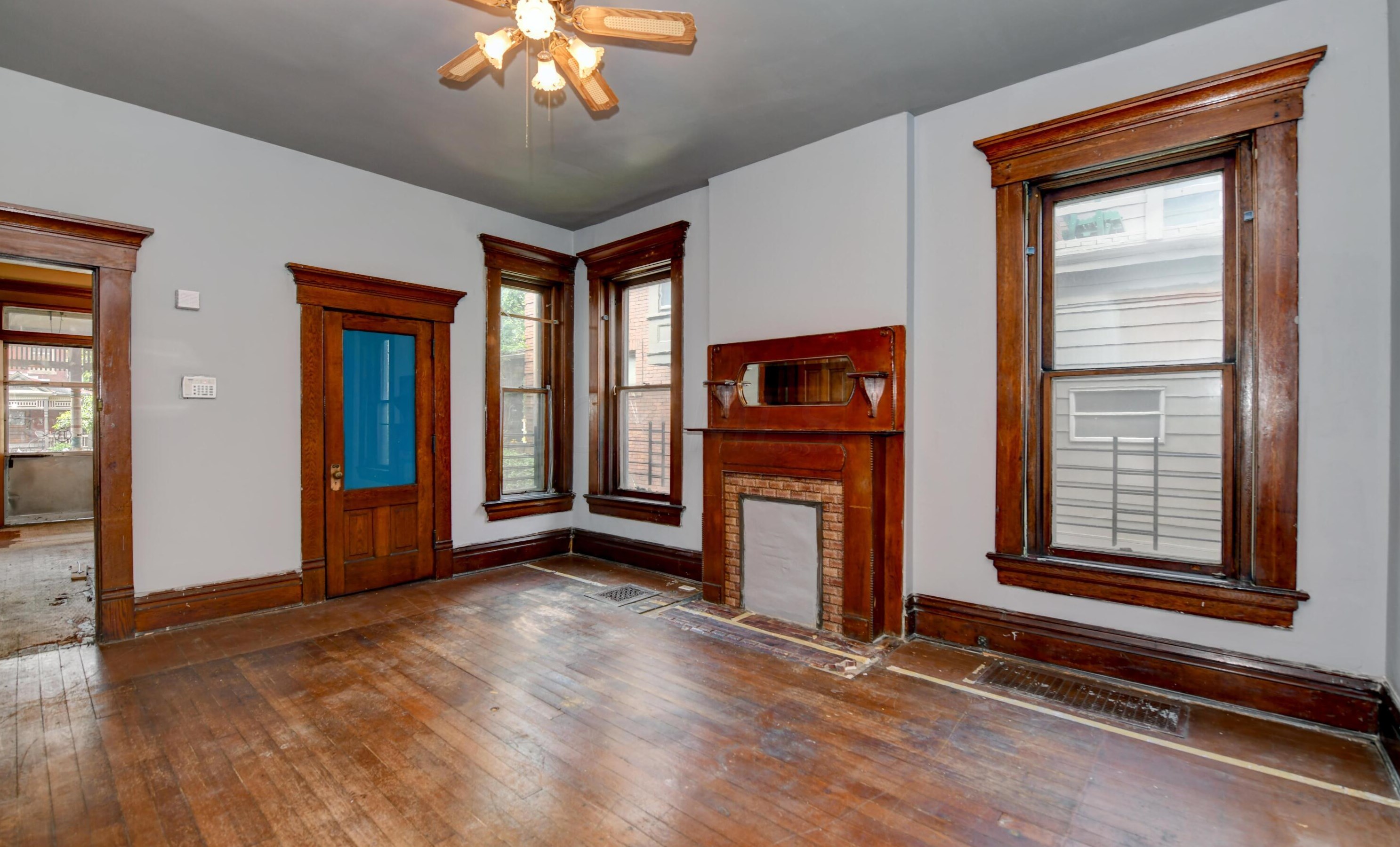 1032 Bryden Rd, Columbus OH 43205-1863 exterior