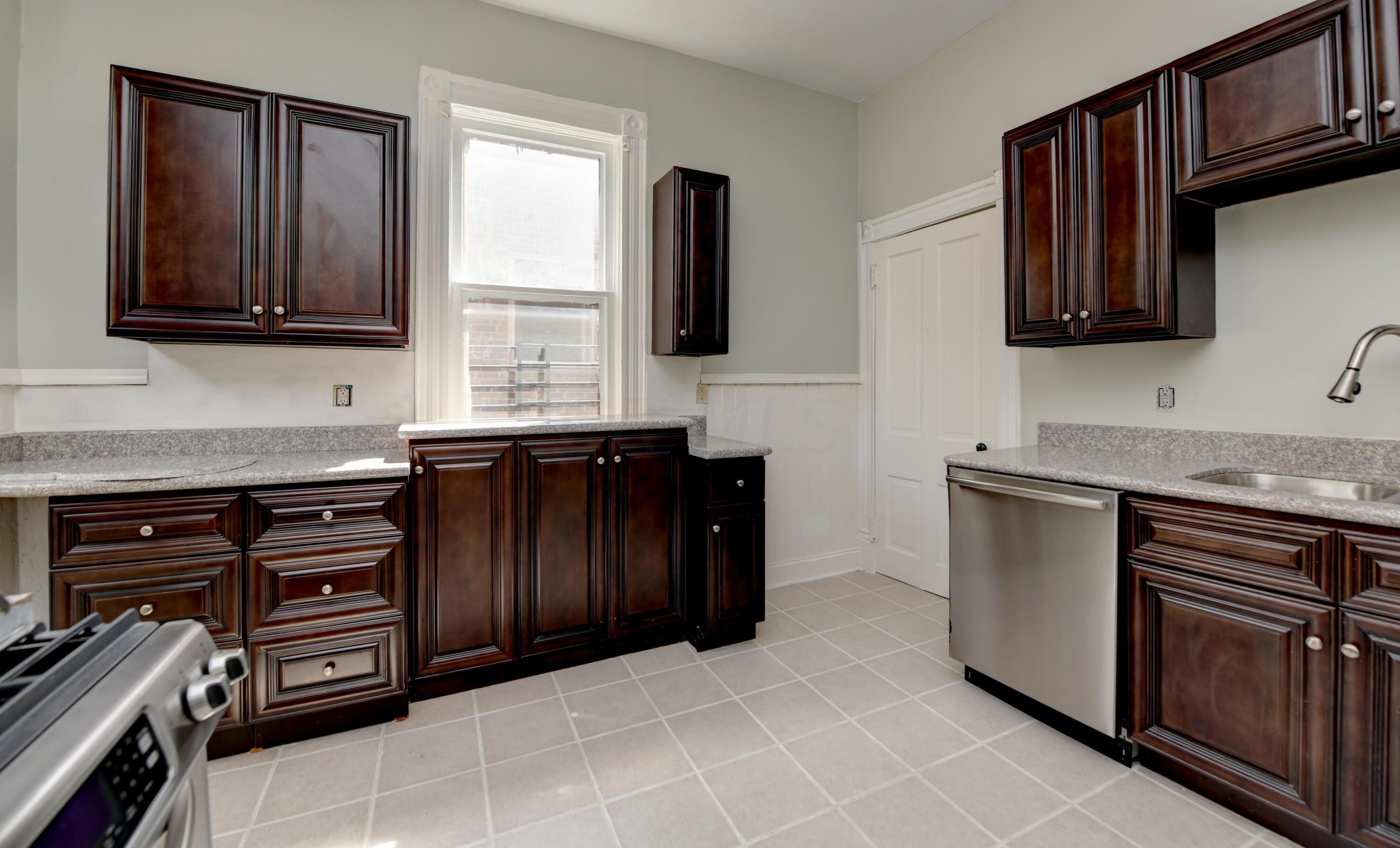 1032 Bryden Rd, Columbus OH 43205-1863 exterior