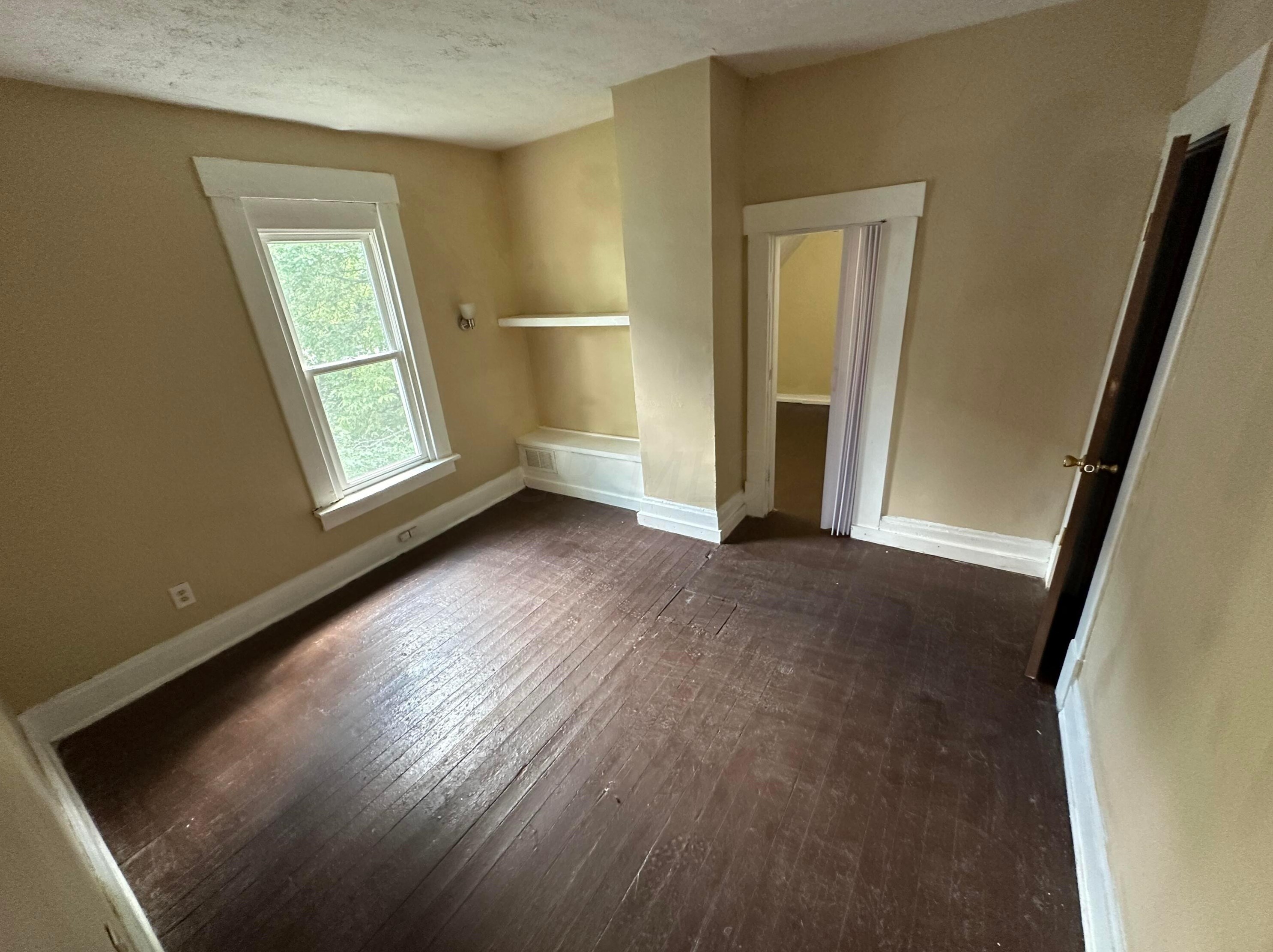 309 Whitethorne Ave, Columbus OH  43223-1173 exterior