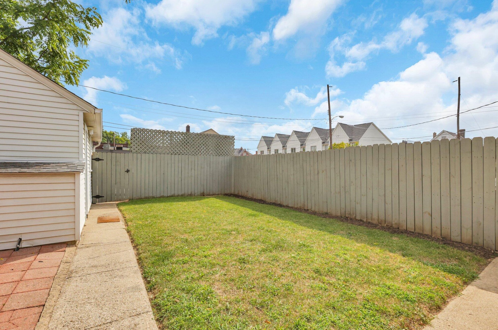 51 Frebis Ave, Columbus OH  43206-3613 exterior