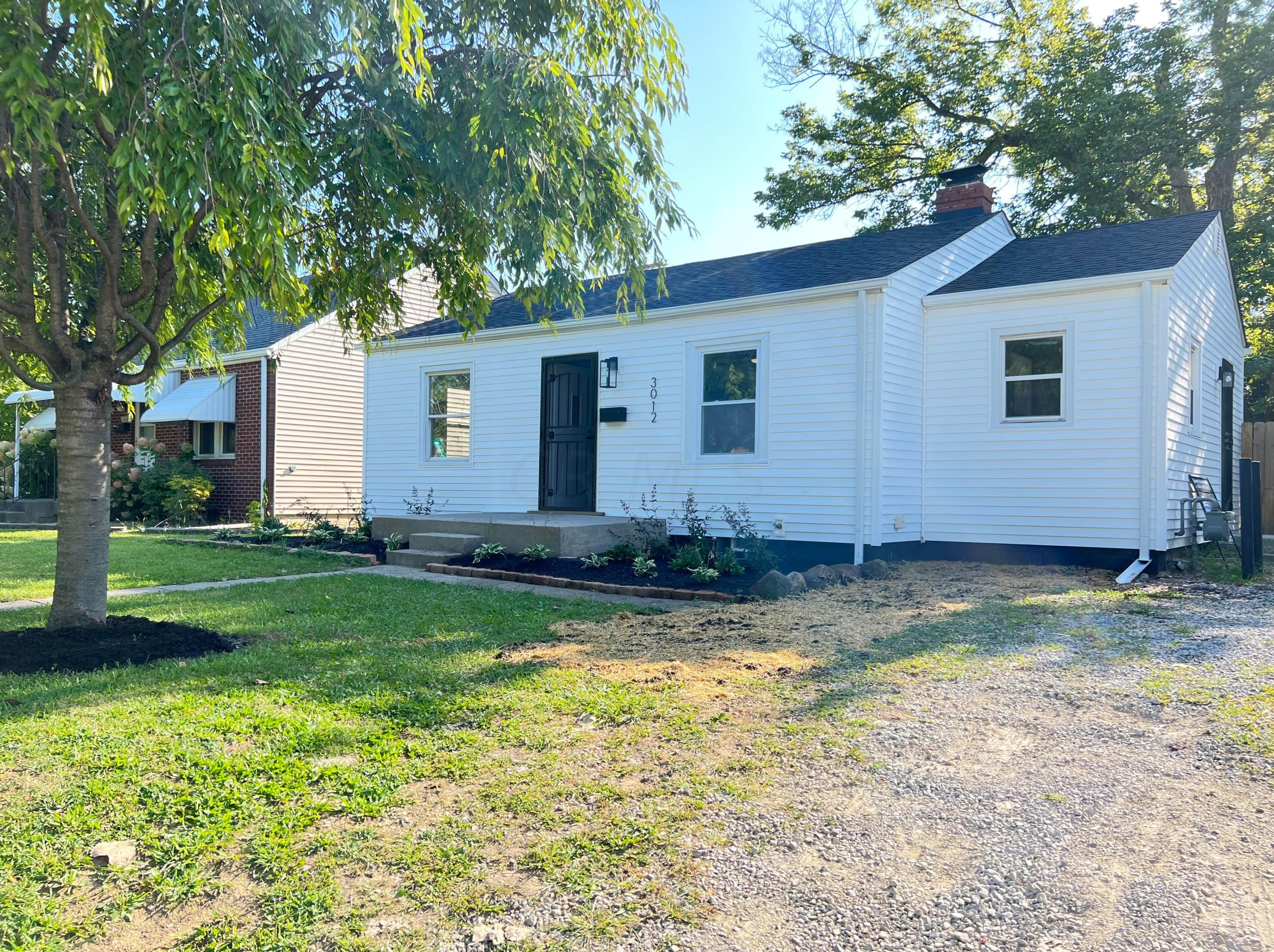 3012 Mcguffey Rd, Columbus OH  43224-4137 exterior