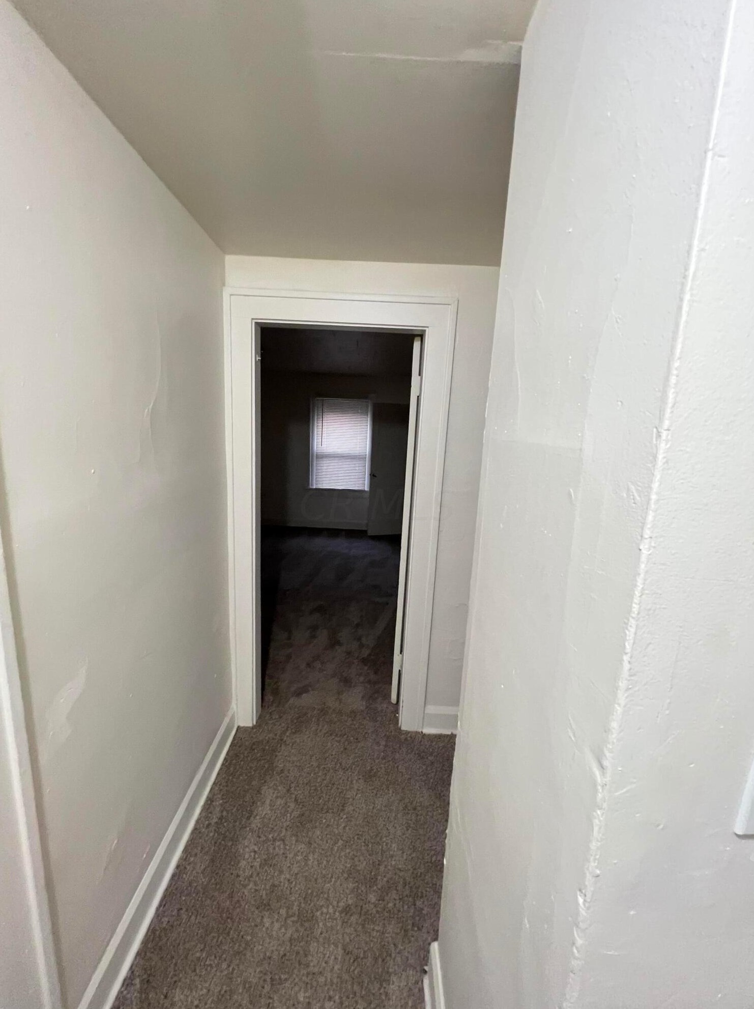 1461 Cordell Ave, Columbus OH 43219-1048 exterior