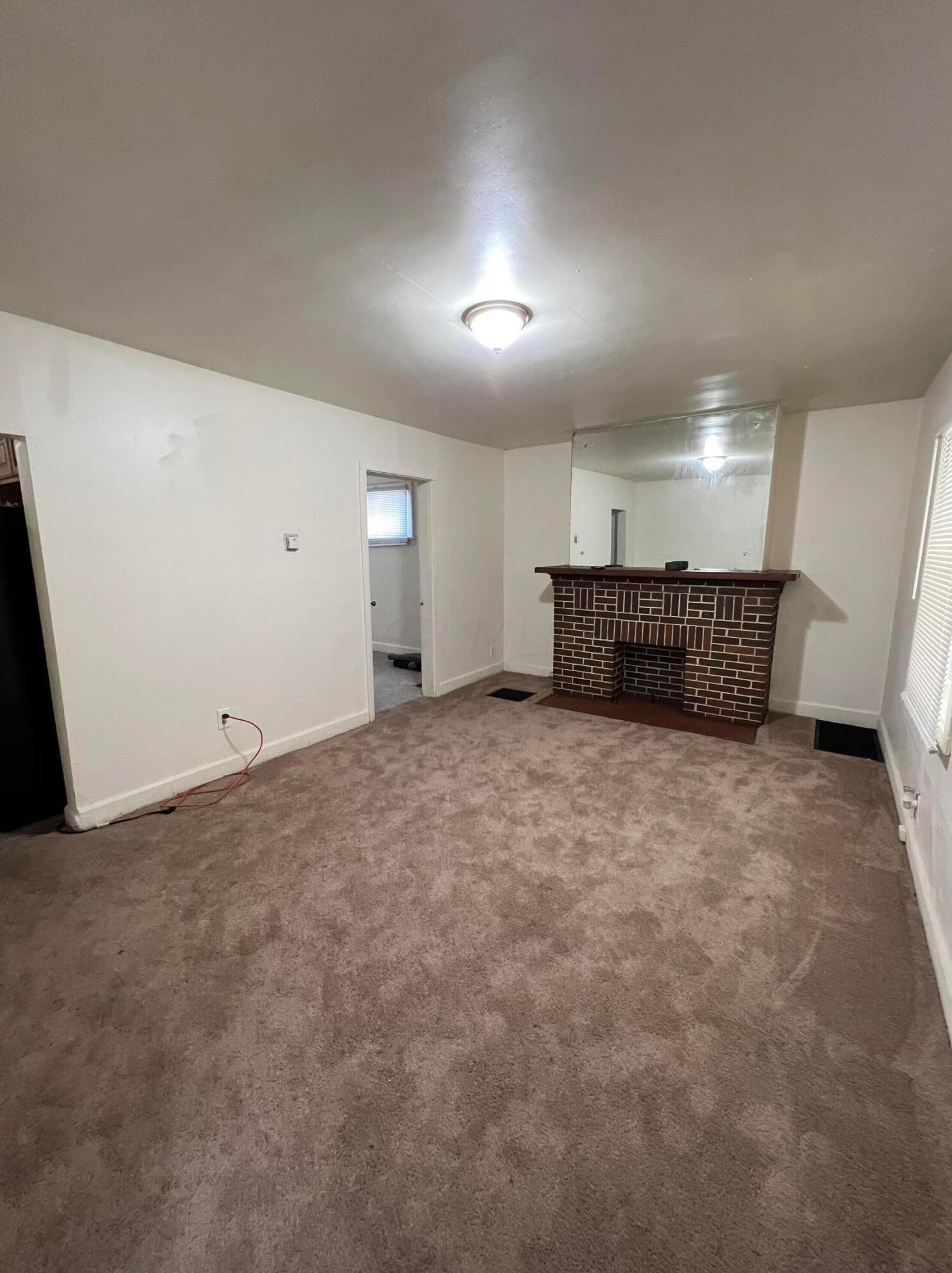 1461 Cordell Ave, Columbus OH 43219-1048 exterior