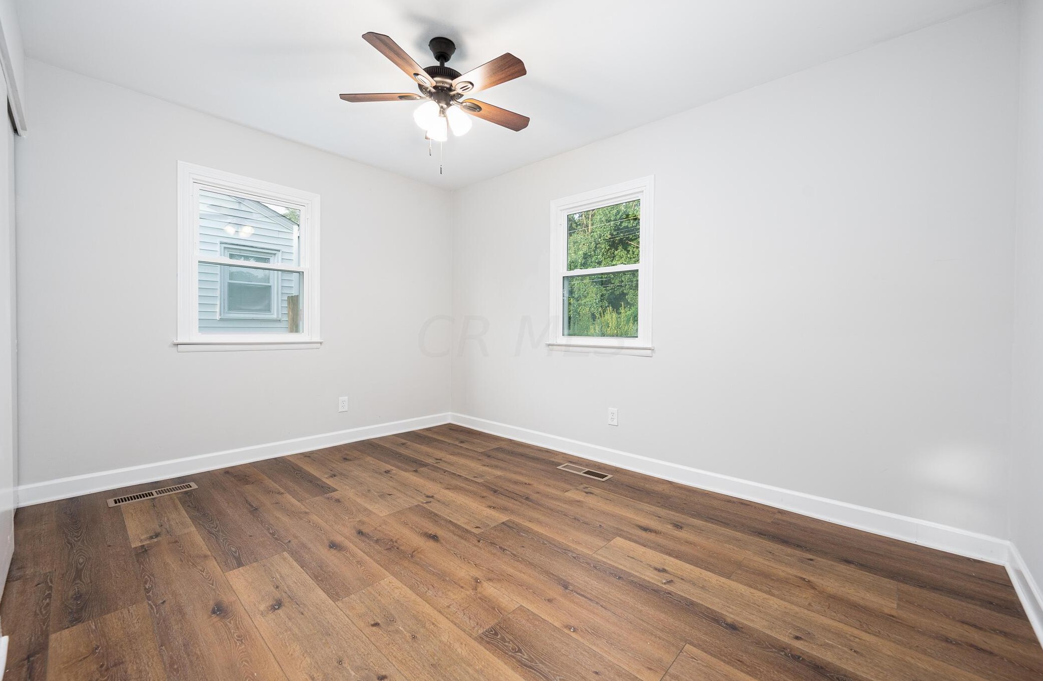 378 Old Village Rd, Columbus OH 43228-1374 exterior