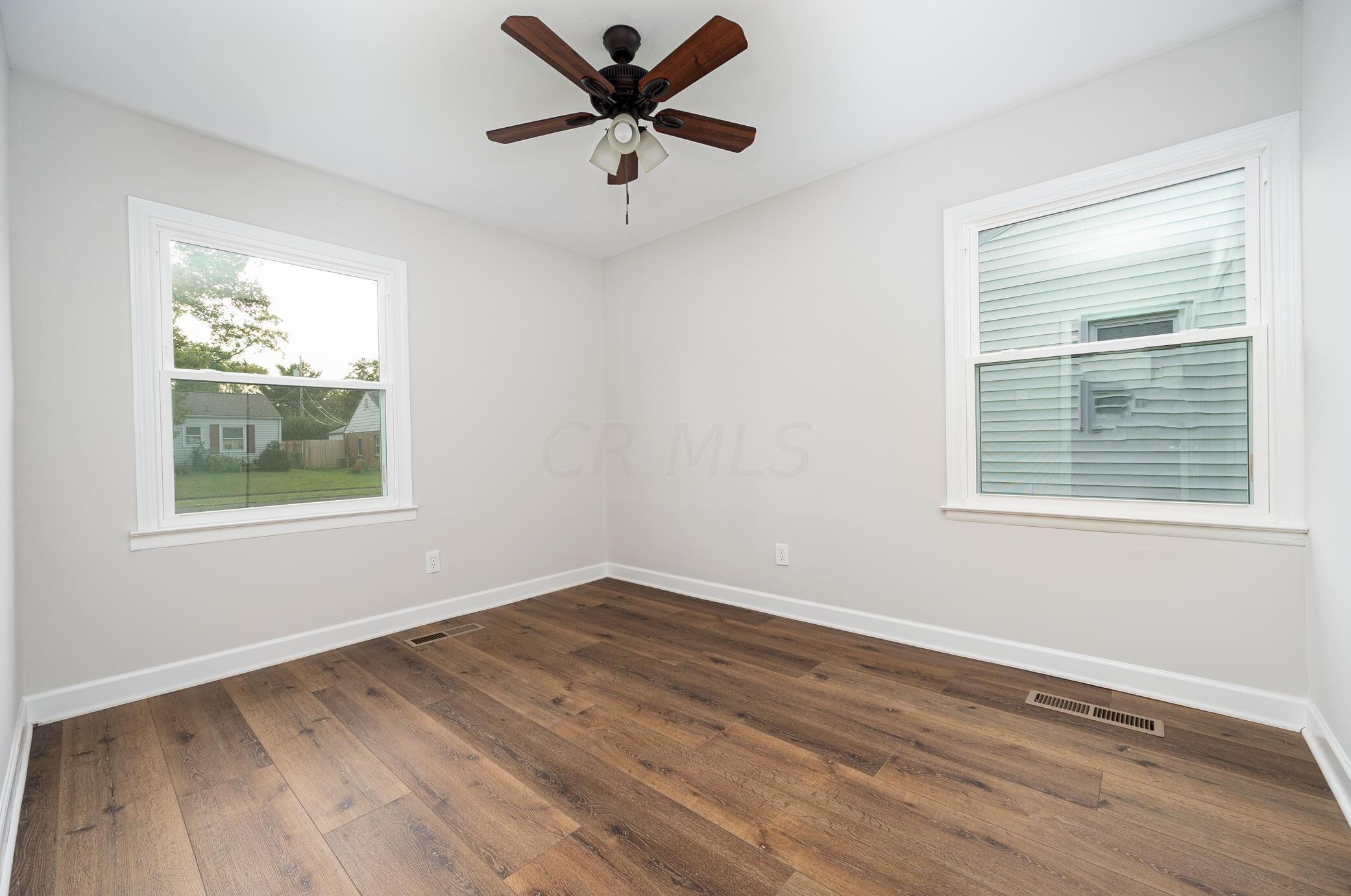 378 Old Village Rd, Columbus OH 43228-1374 exterior