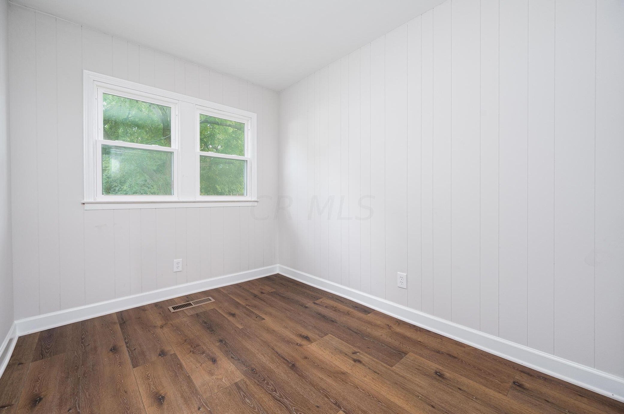 378 Old Village Rd, Columbus OH 43228-1374 exterior