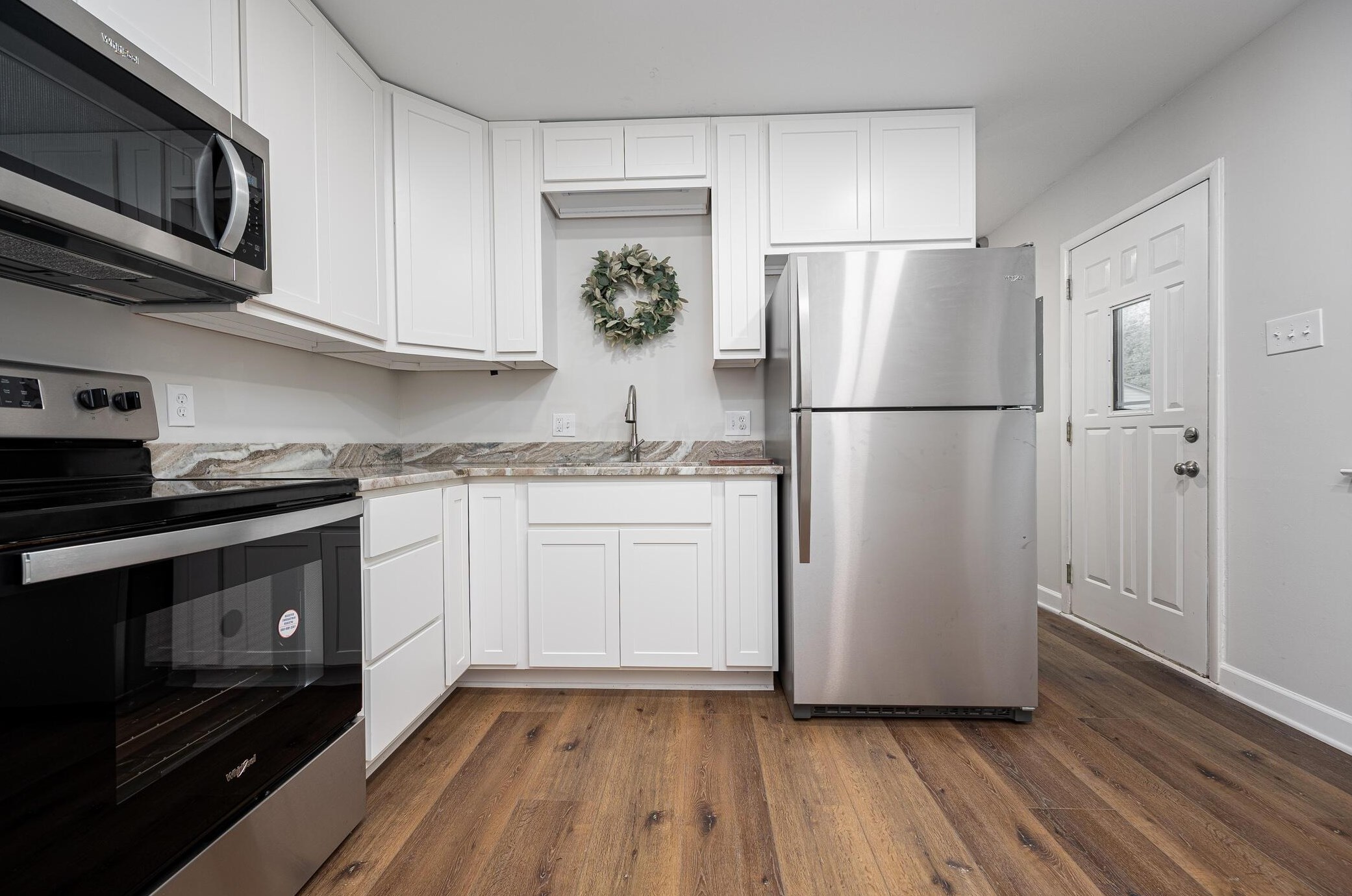 378 Old Village Rd, Columbus OH 43228-1374 exterior