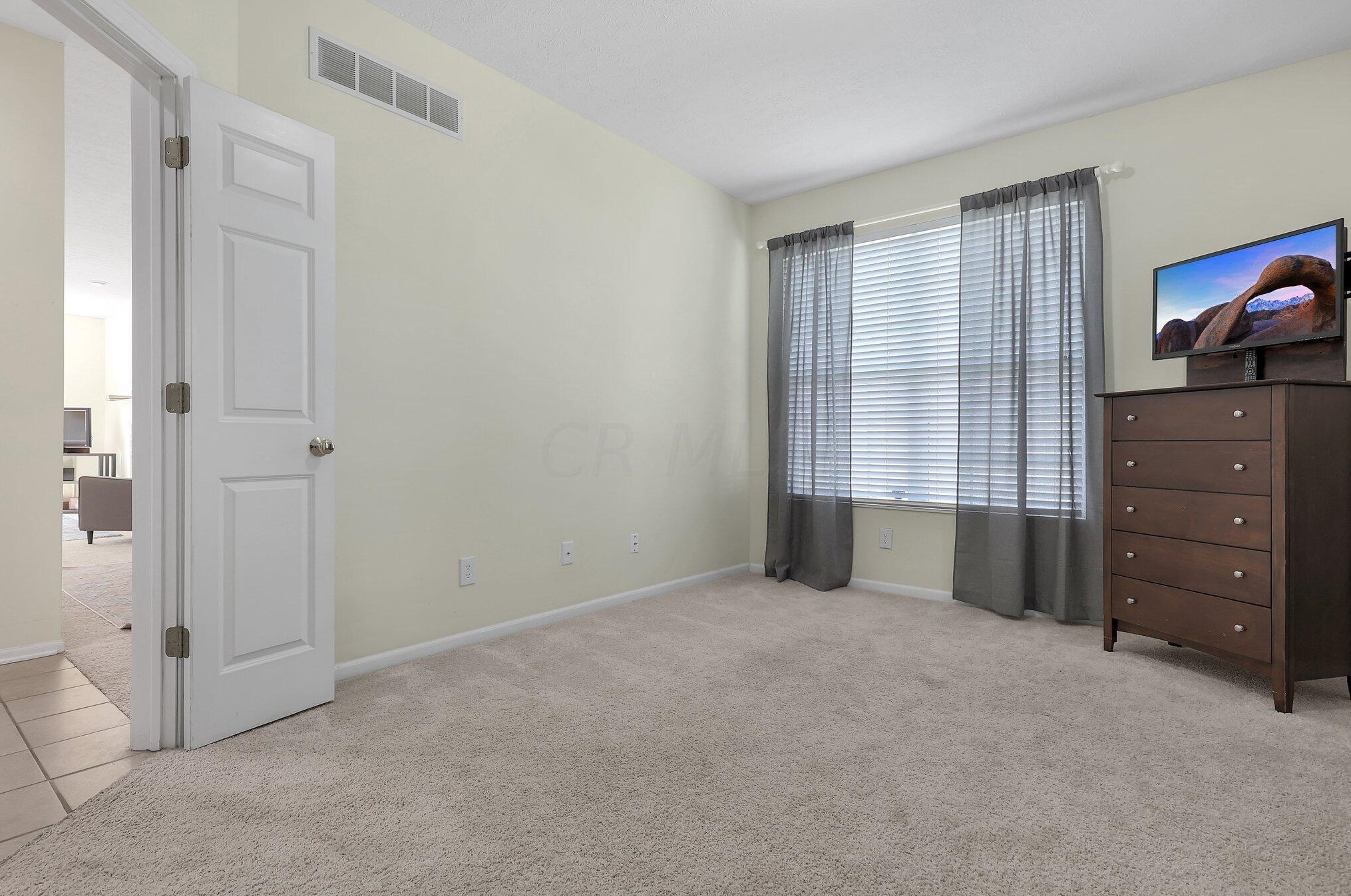 706 Sycamore Turn Ln, Columbus OH exterior