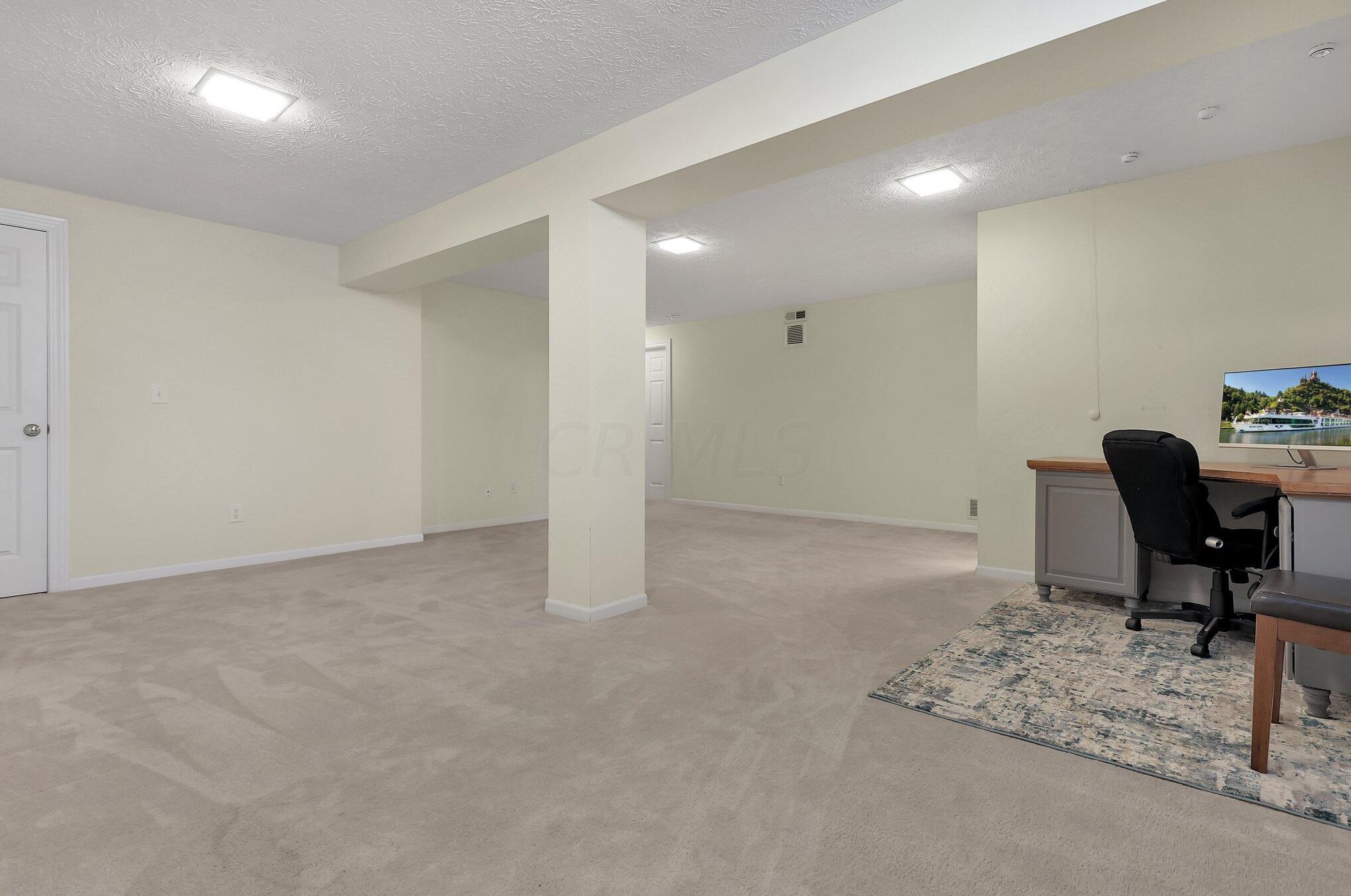 706 Sycamore Turn Ln, Columbus OH exterior