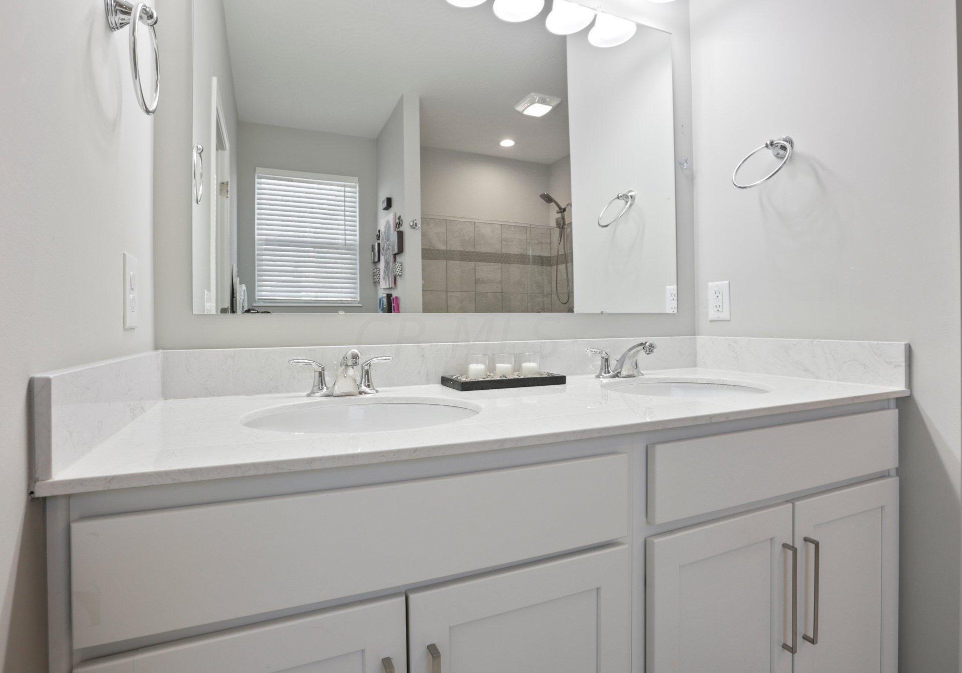 194 Mannaseh Dr, Granville OH  43023-9059 exterior